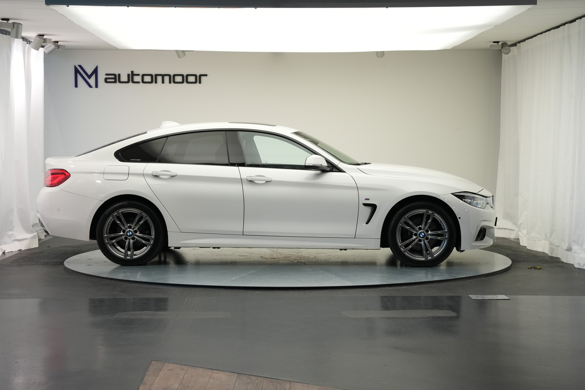 BMW 430i Gran Coupé xDrive M Sport Steptronic-image-3