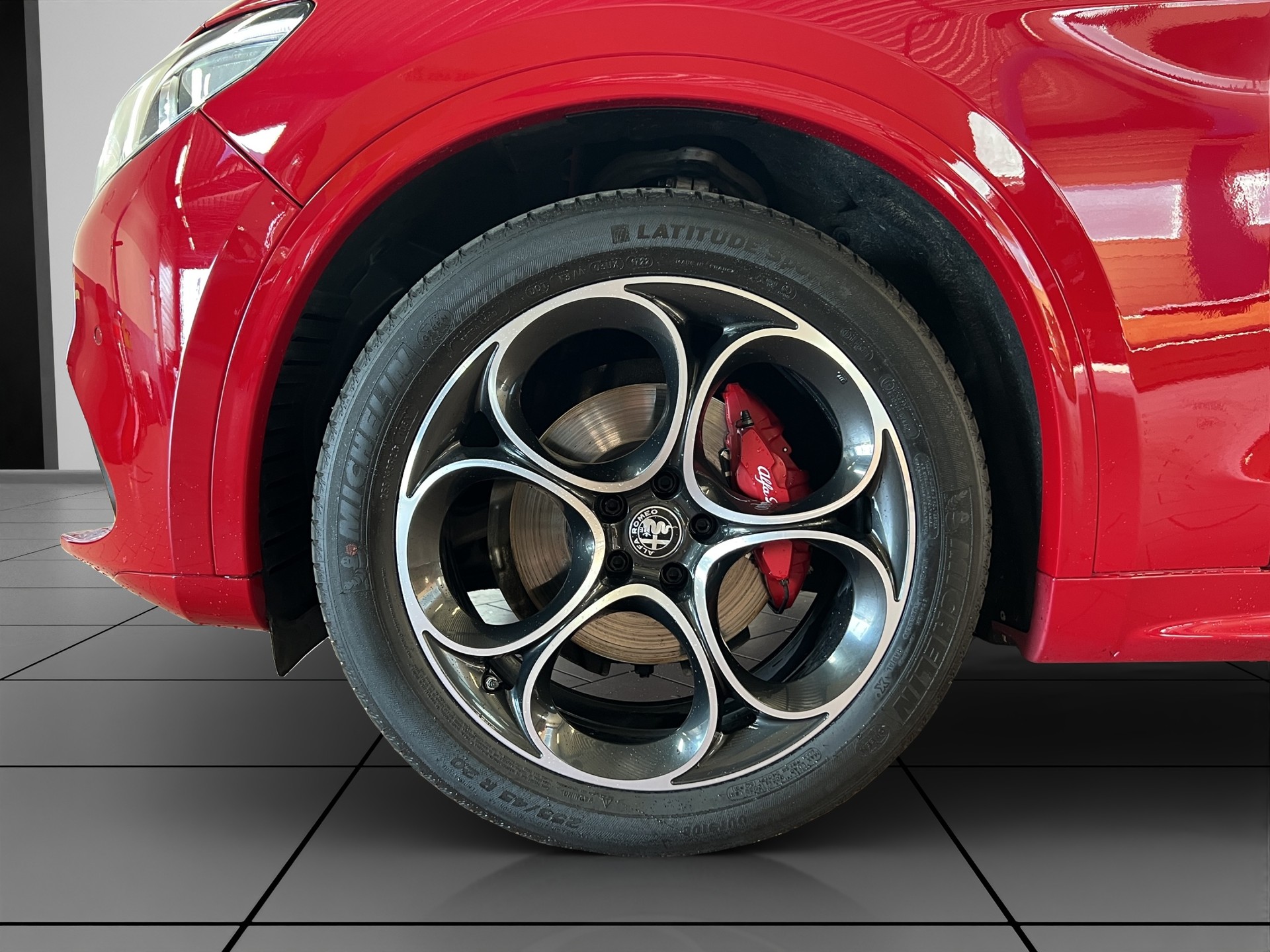 ALFA ROMEO Stelvio 2.0 Q4 280 Veloce-image-14