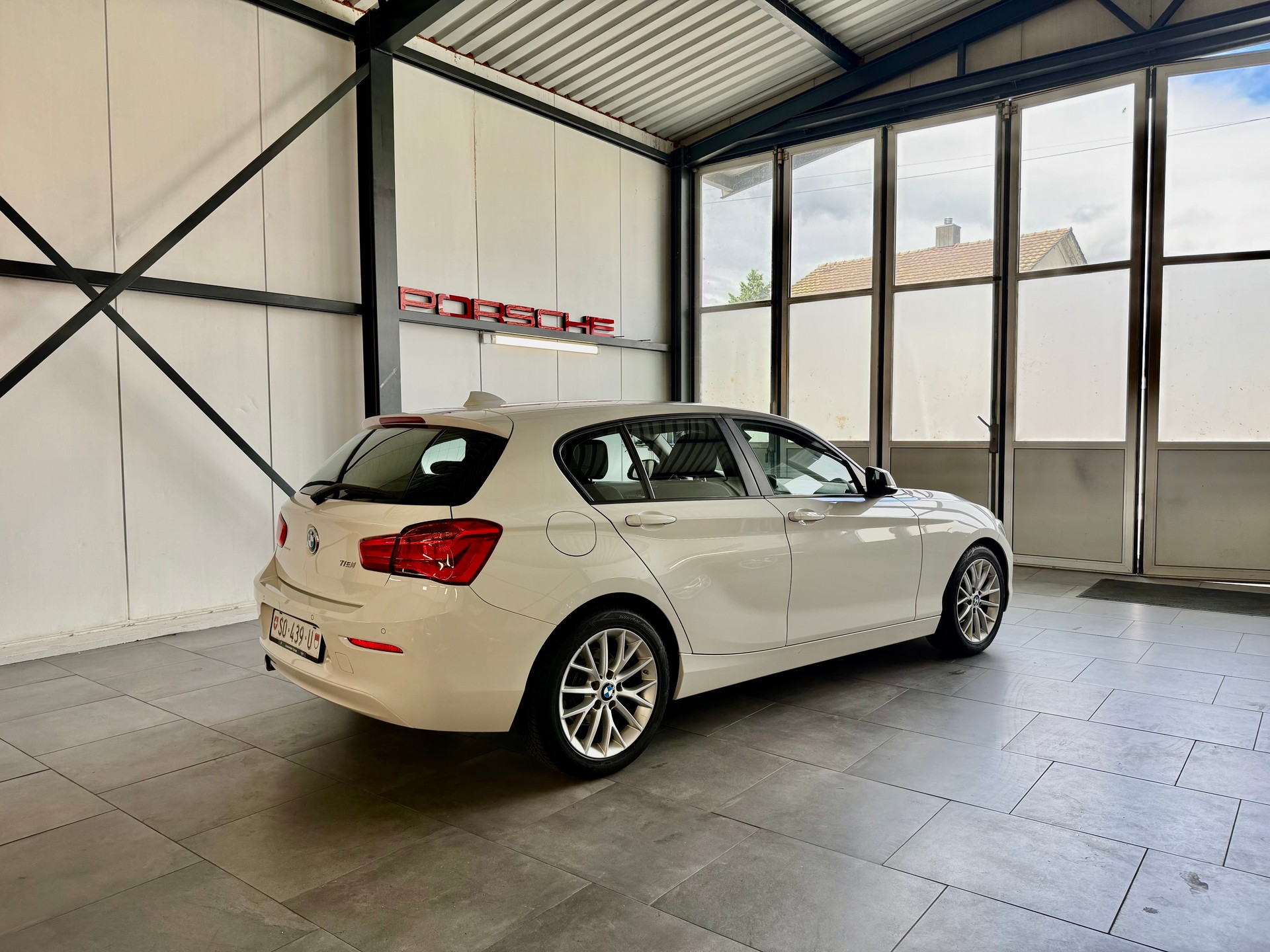 BMW 118i Sport Steptronic ab MFK und Service-image-3