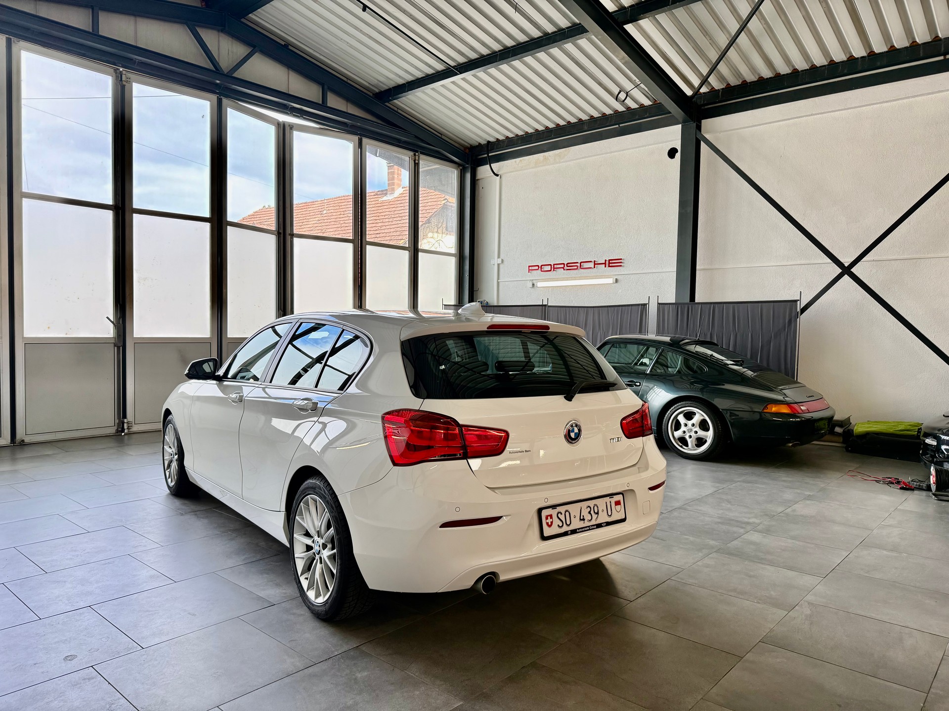 BMW 118i Sport Steptronic ab MFK und Service-image-1