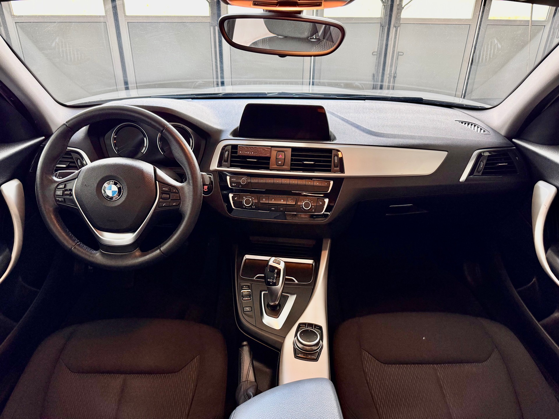 BMW 118i Sport Steptronic ab MFK und Service-image-6