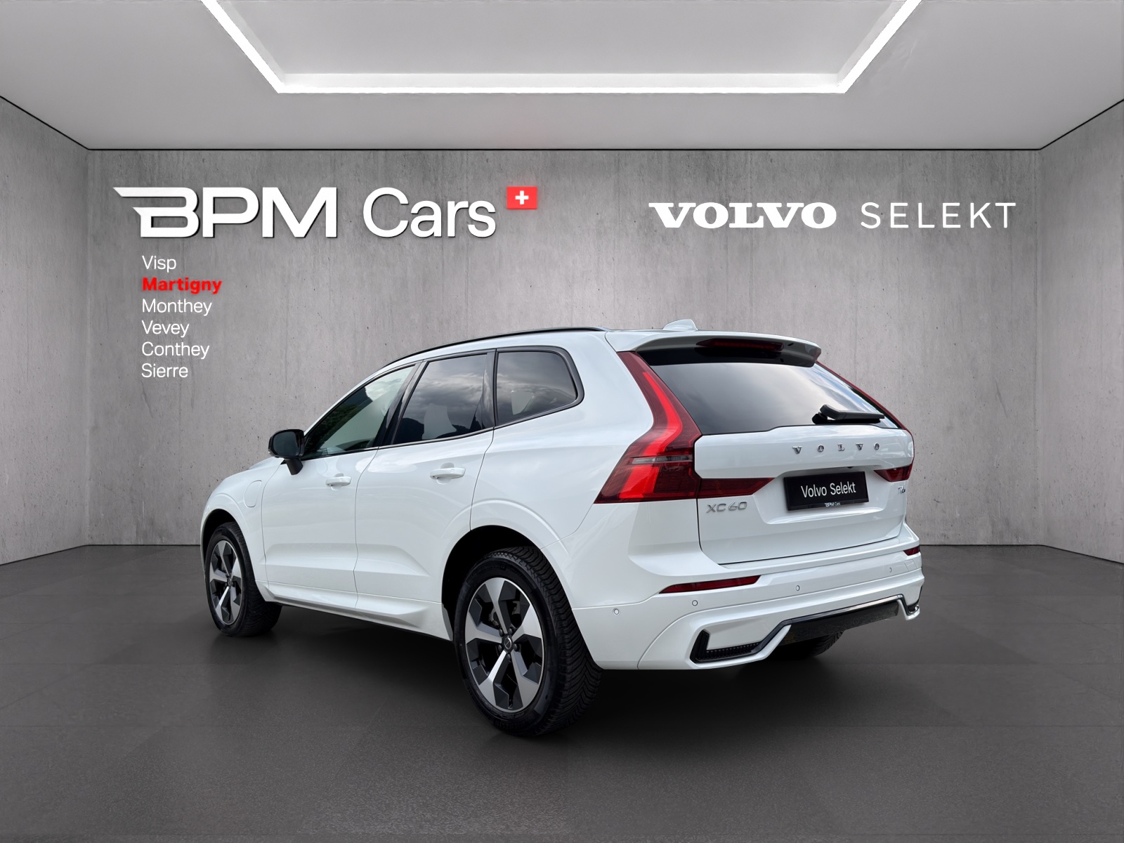 VOLVO XC60 T6 eAWD PluginHybrid Plus Dark Geartronic-showroom-element-3