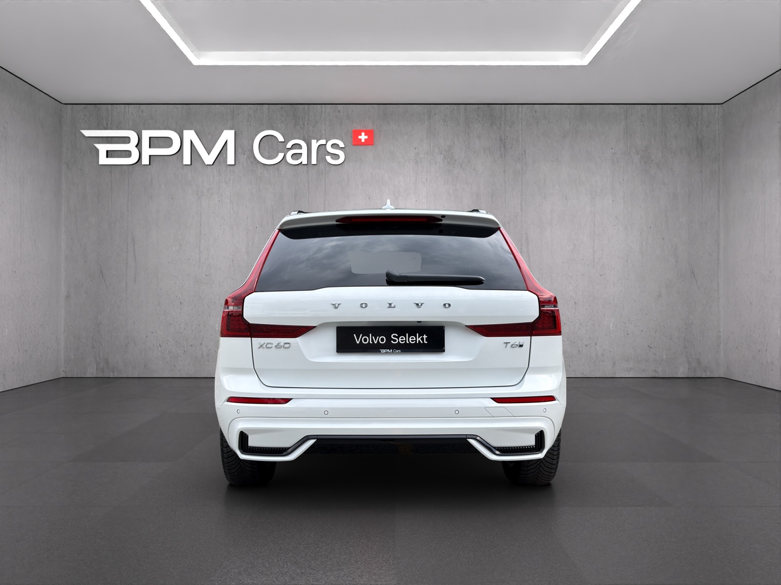 VOLVO XC60 T6 eAWD PluginHybrid Plus Dark Geartronic-image-3