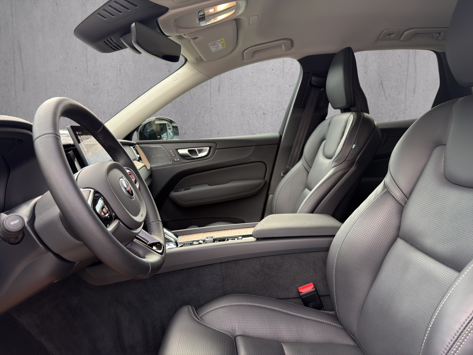 VOLVO XC60 T6 eAWD PluginHybrid Plus Dark Geartronic-image-7