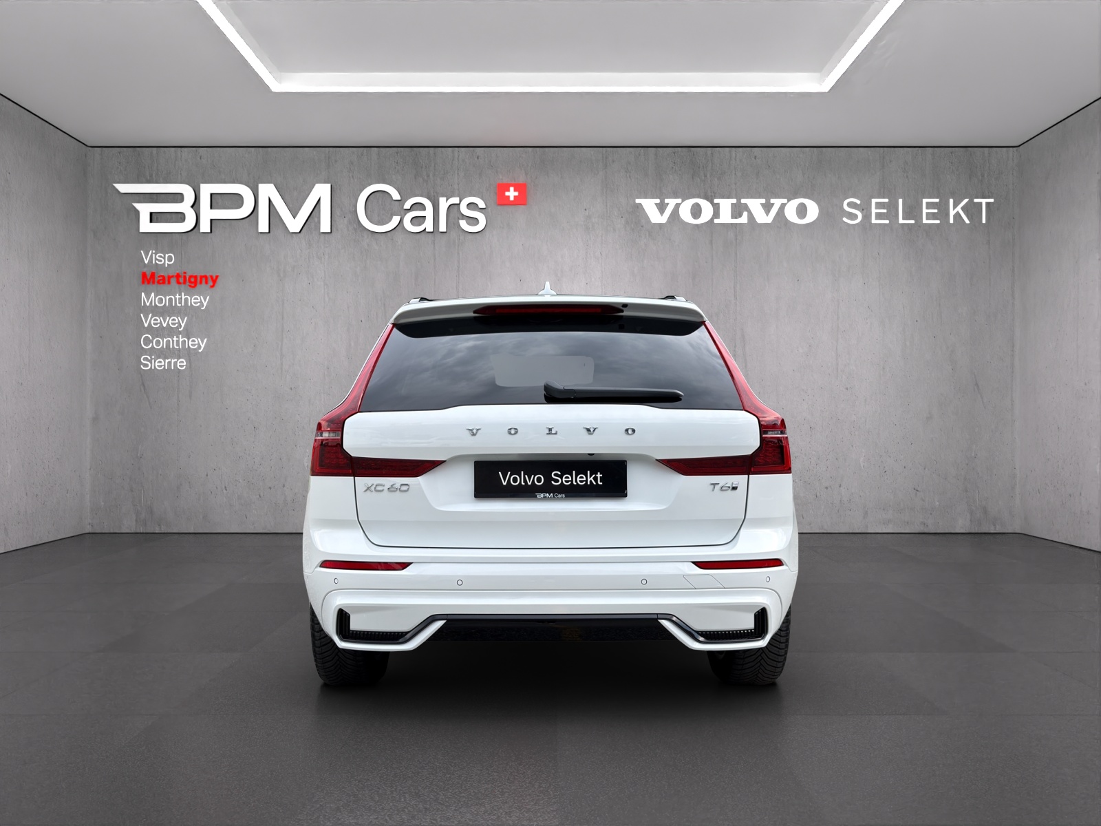 VOLVO XC60 T6 eAWD PluginHybrid Plus Dark Geartronic-showroom-element-2