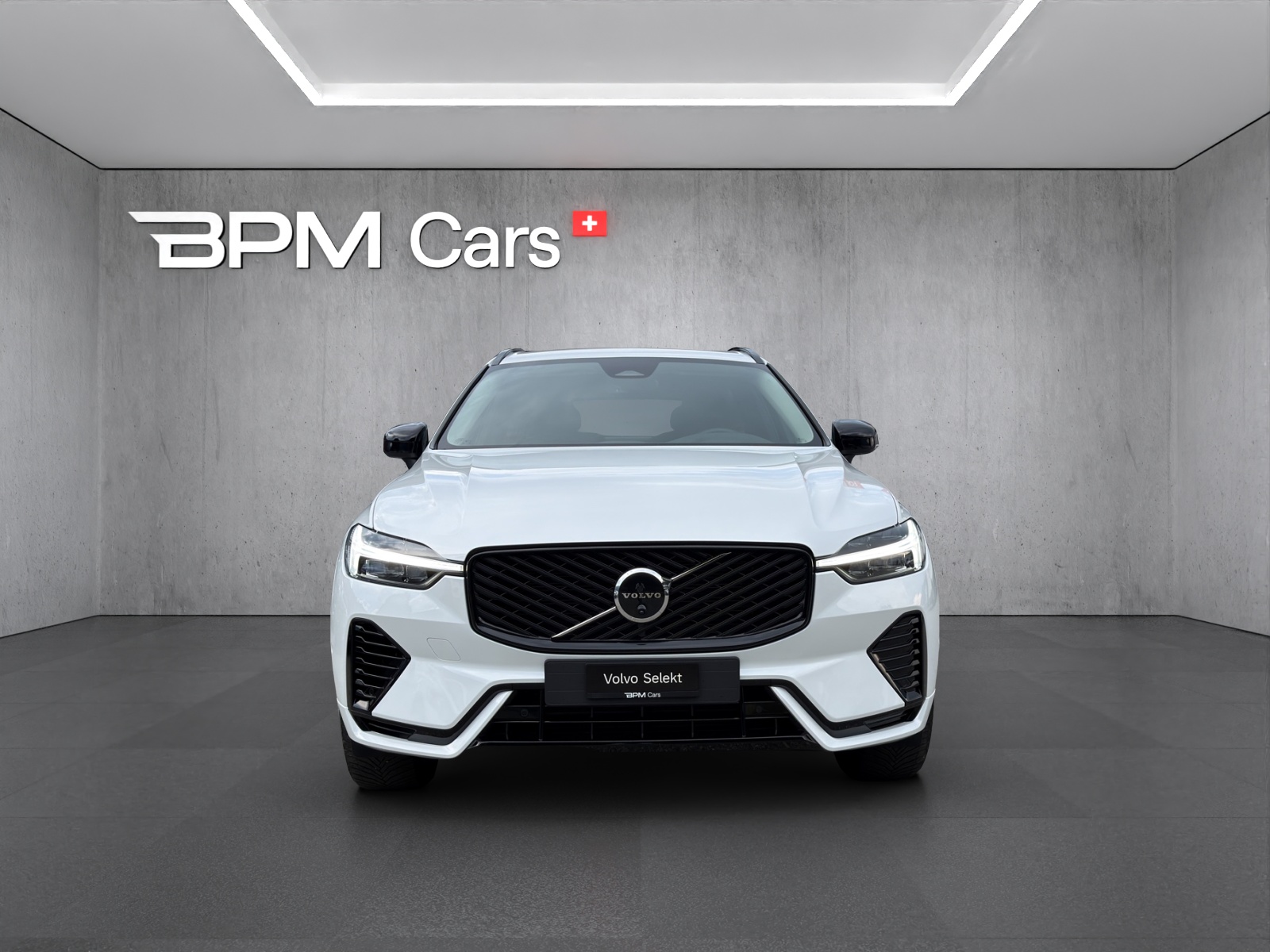 VOLVO XC60 T6 eAWD PluginHybrid Plus Dark Geartronic-image-1