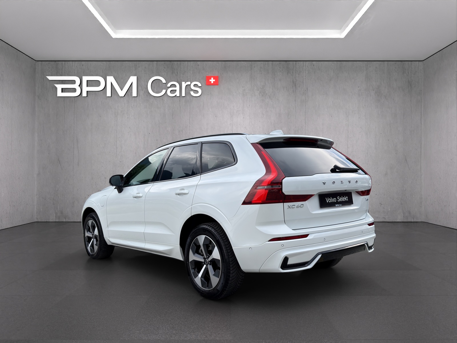VOLVO XC60 T6 eAWD PluginHybrid Plus Dark Geartronic-image-2