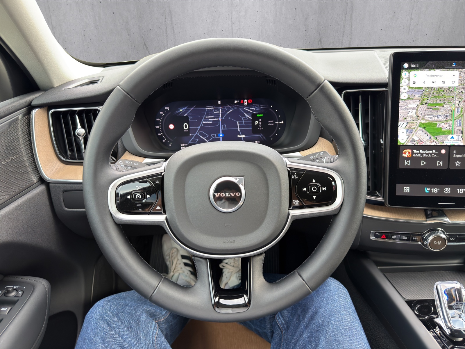 VOLVO XC60 T6 eAWD PluginHybrid Plus Dark Geartronic-image-9