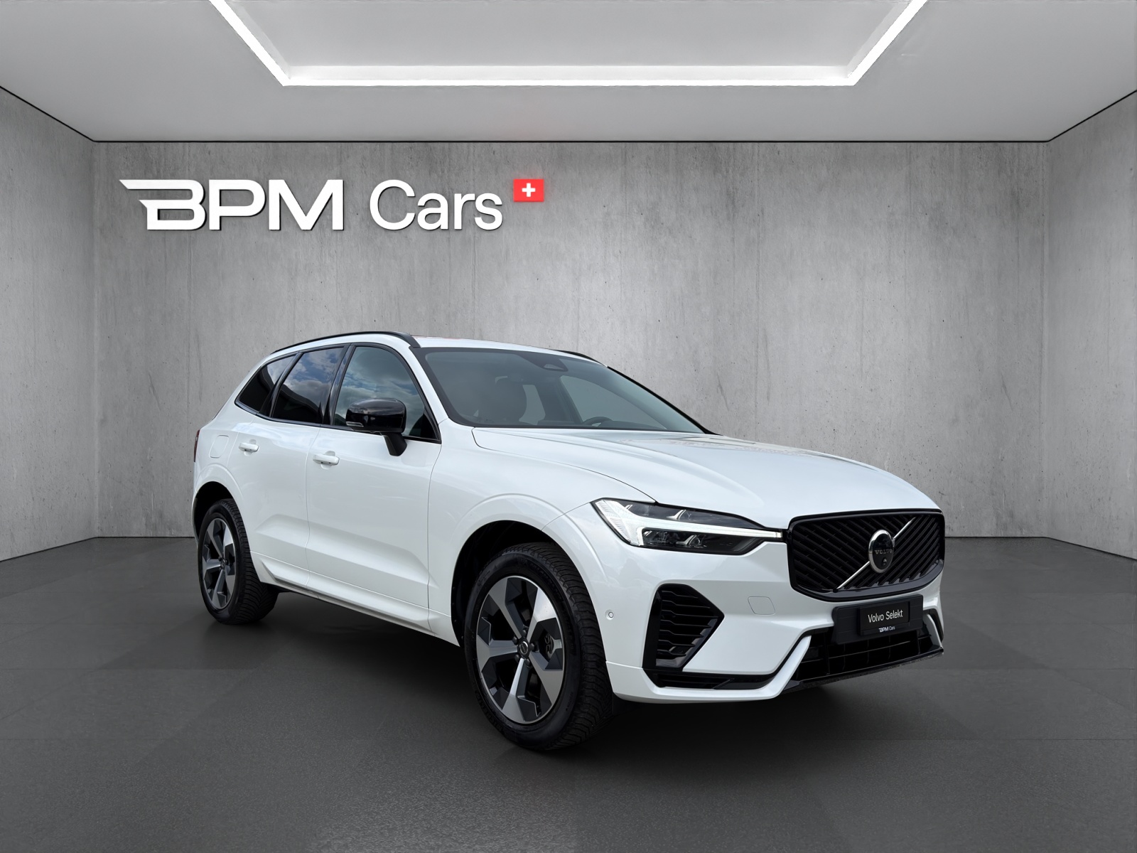 VOLVO XC60 T6 eAWD PluginHybrid Plus Dark Geartronic-image-5