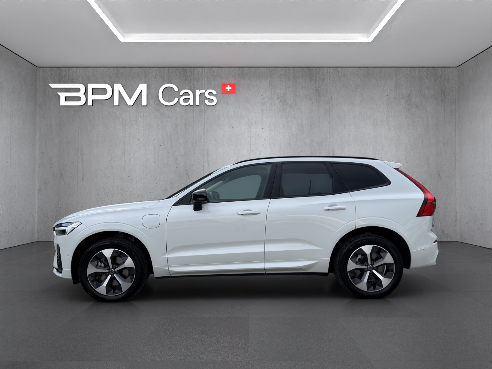 VOLVO XC60 T6 eAWD PluginHybrid Plus Dark Geartronic-image-16