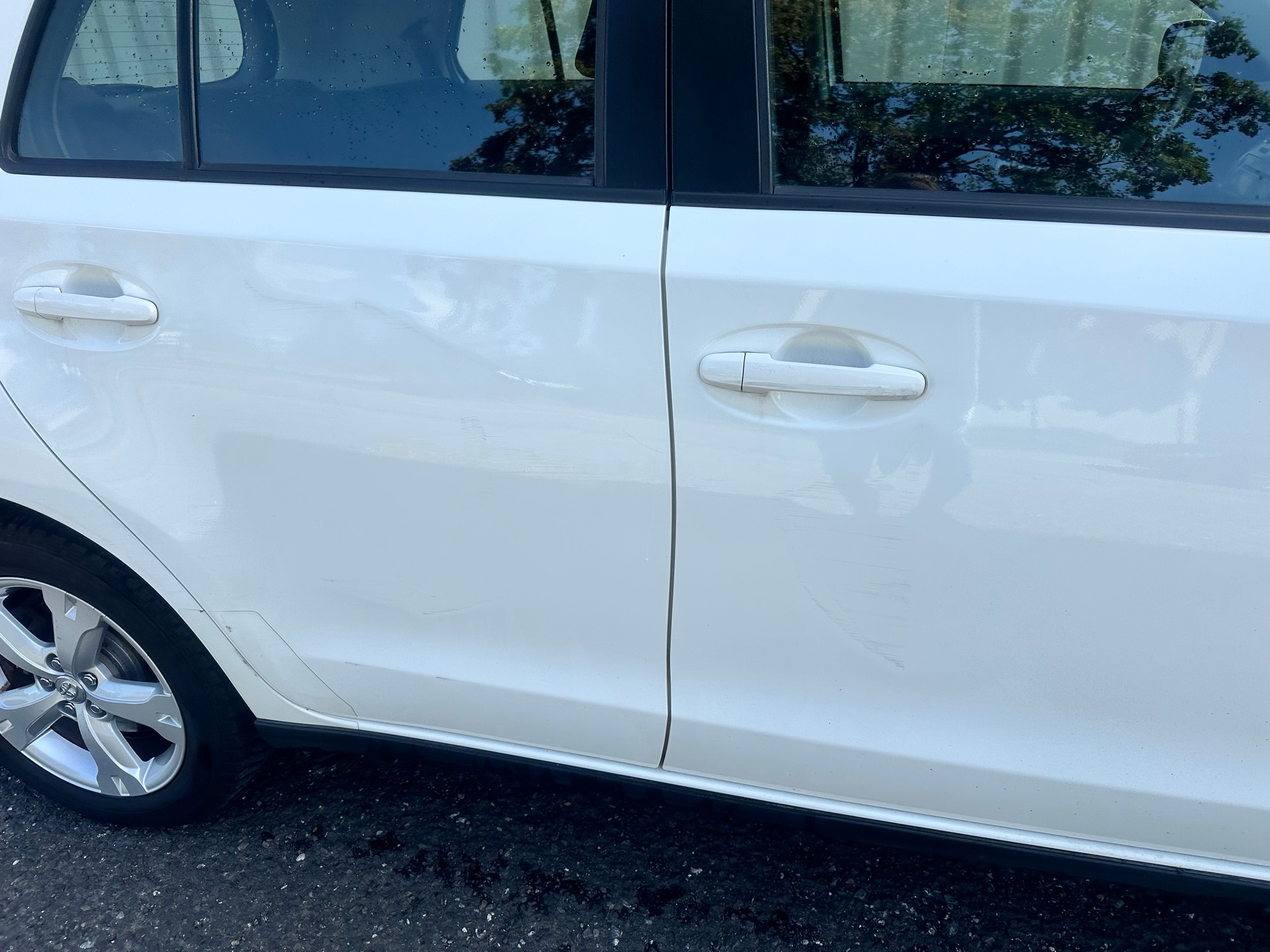 TOYOTA UrbanCruiser 1.4 D-4D Linea Sol 4WD-image-9