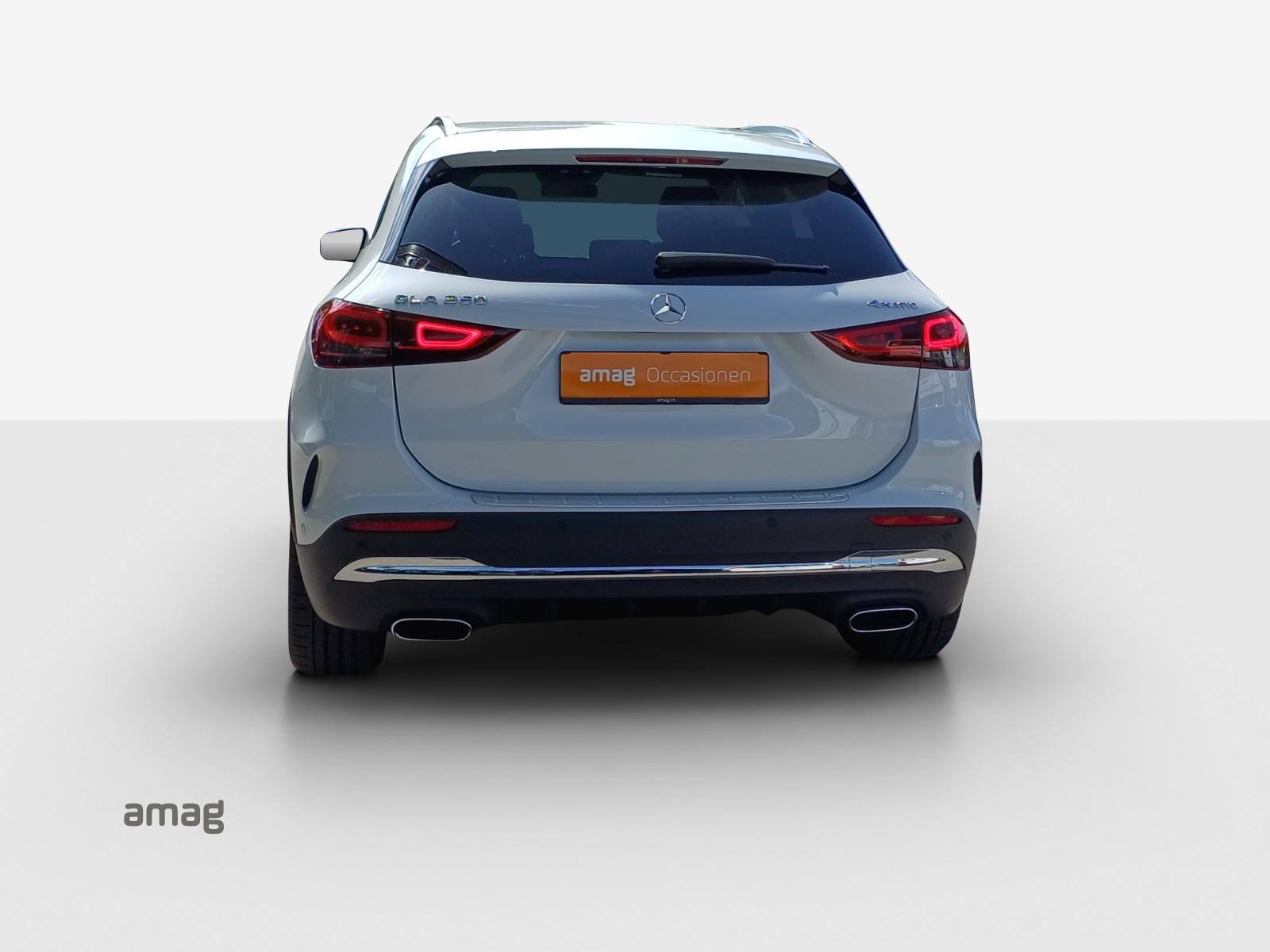 MERCEDES-BENZ GLA 250 4Matic AMG Line 8G-DCT-image-3