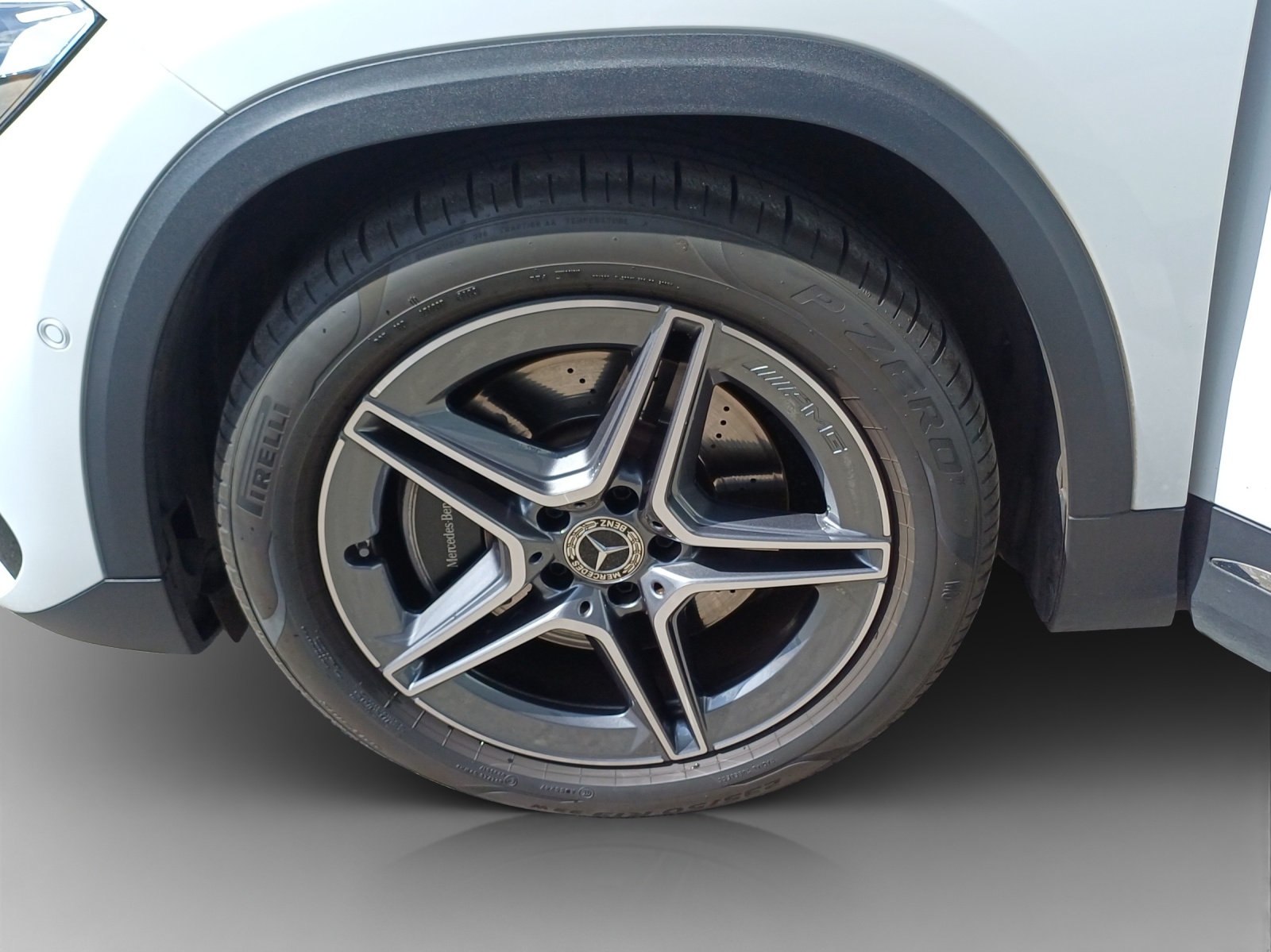 MERCEDES-BENZ GLA 250 4Matic AMG Line 8G-DCT-image-13