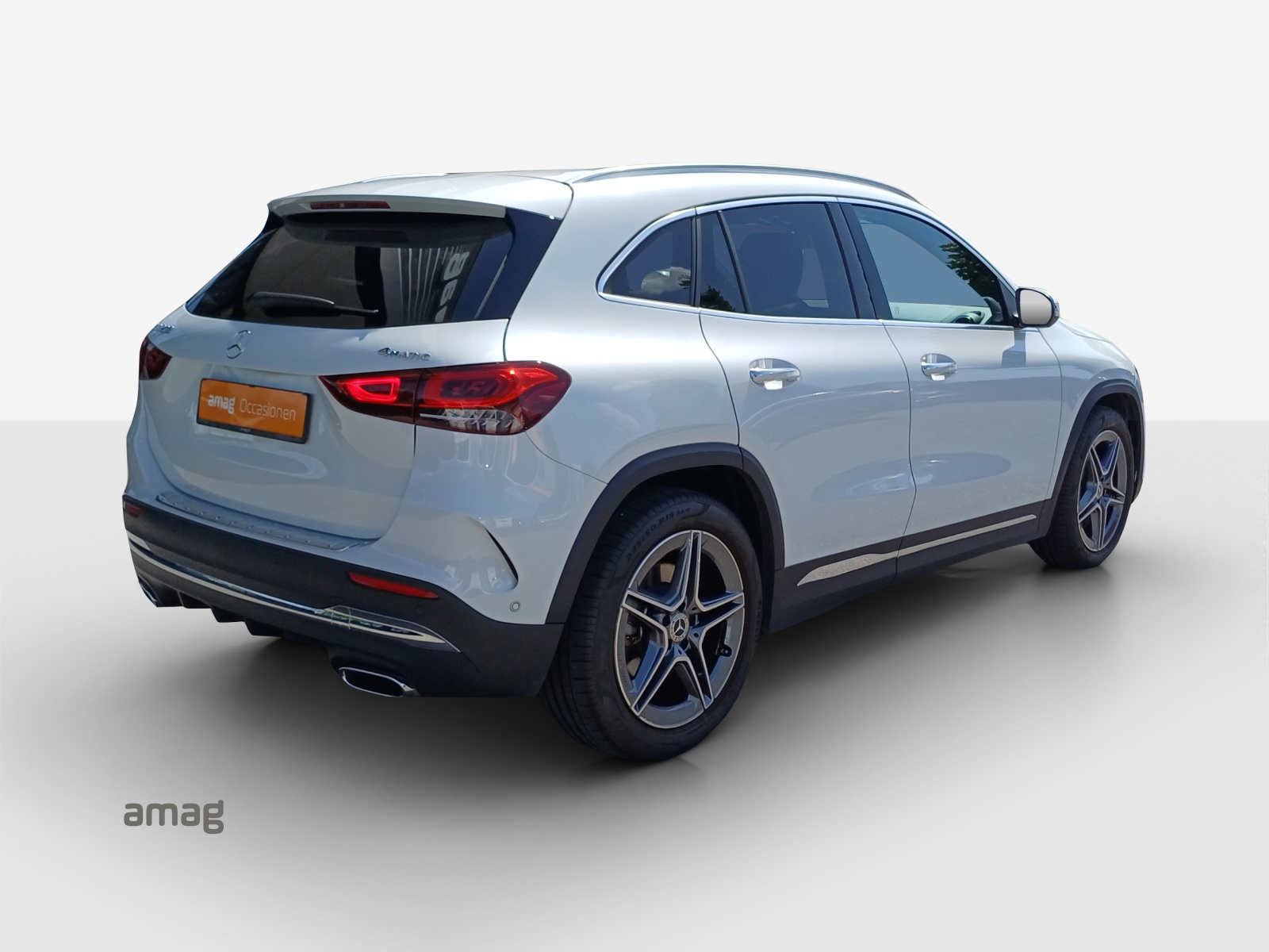 MERCEDES-BENZ GLA 250 4Matic AMG Line 8G-DCT-image-4