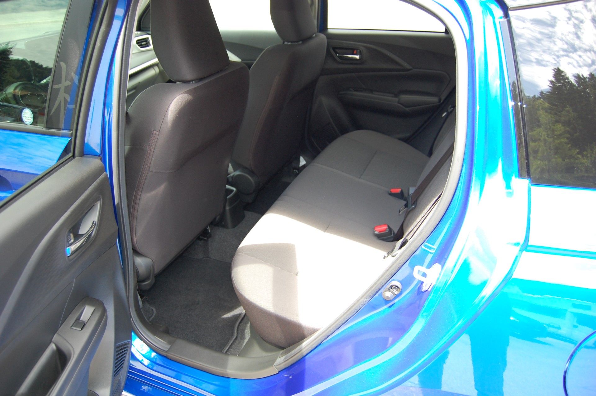 SUZUKI Swift 1.2 Sakura Hybrid CVT-image-15