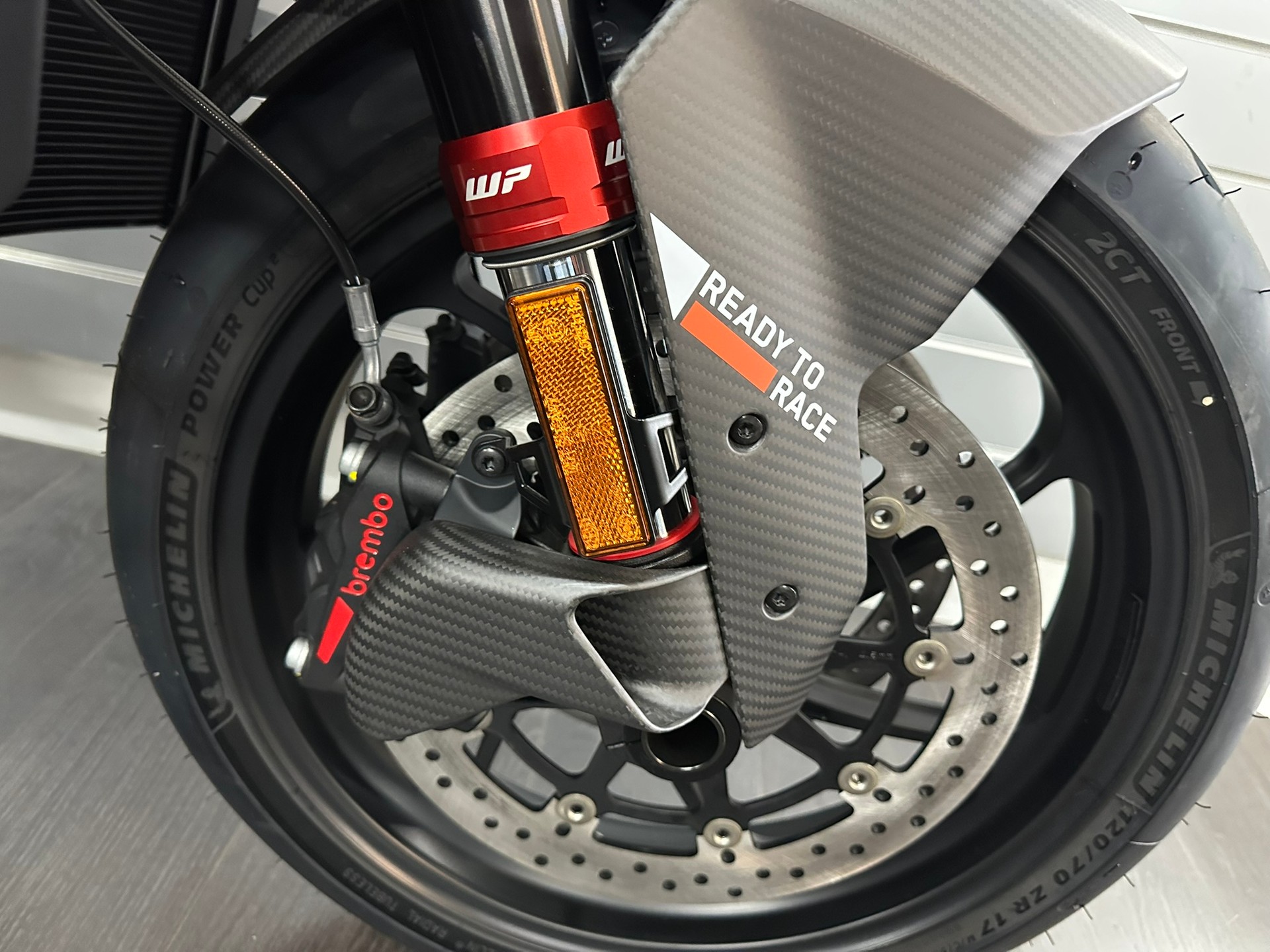 KTM 1390 Super Duke RR-showroom-element-3