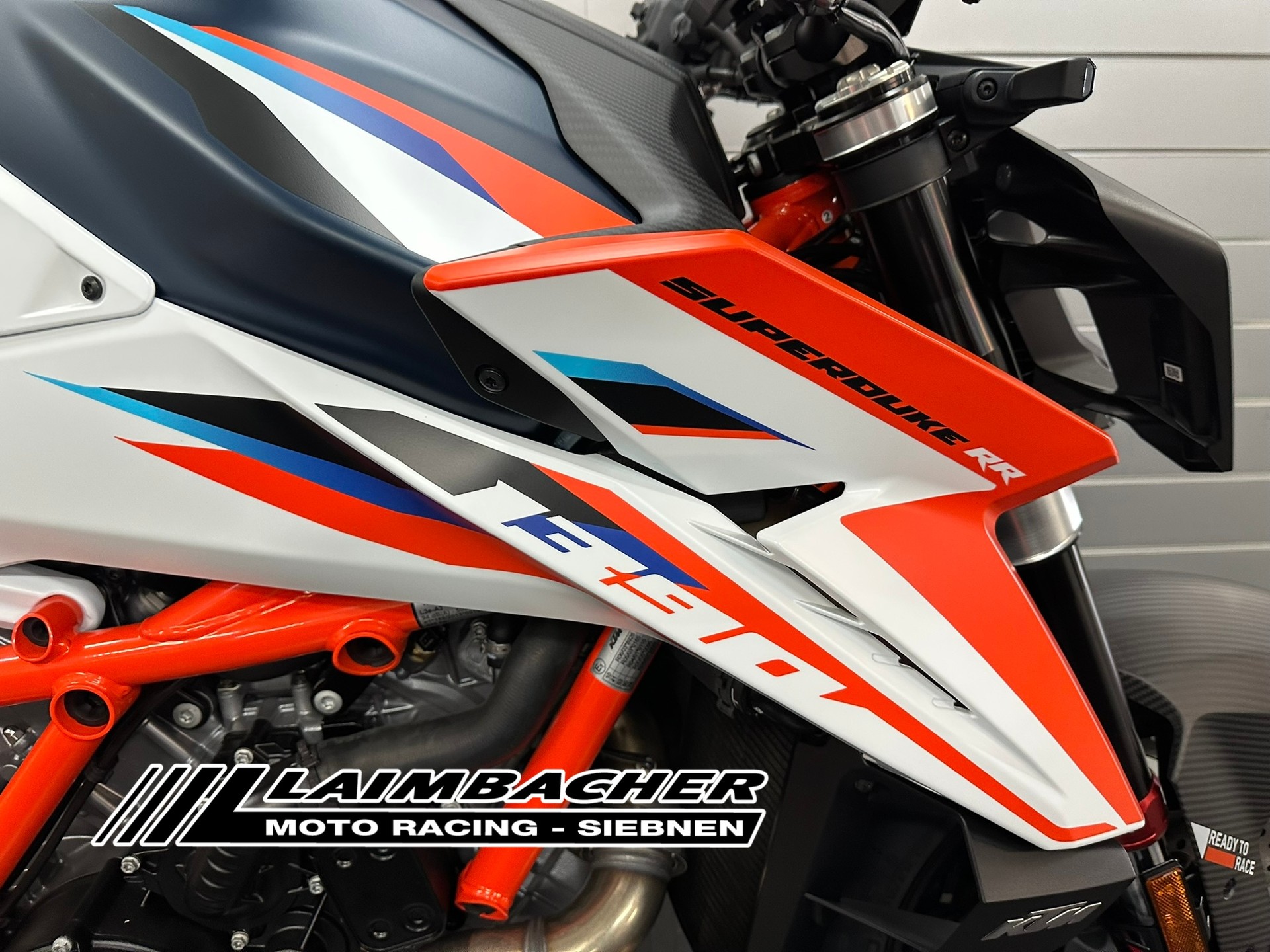 KTM 1390 Super Duke RR-showroom-element-1