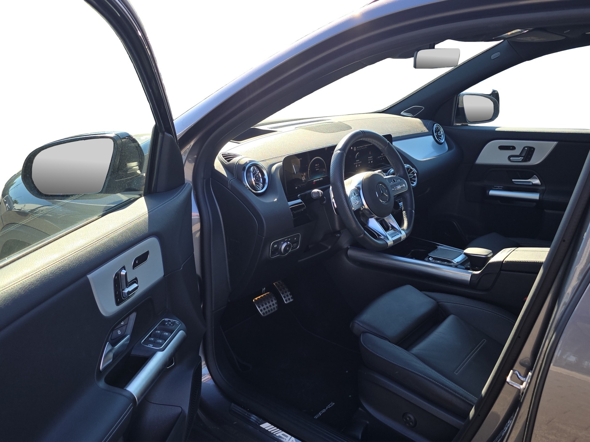 MERCEDES-BENZ GLA 35 AMG 4Matic 8G-Speedshift DCT-image-6