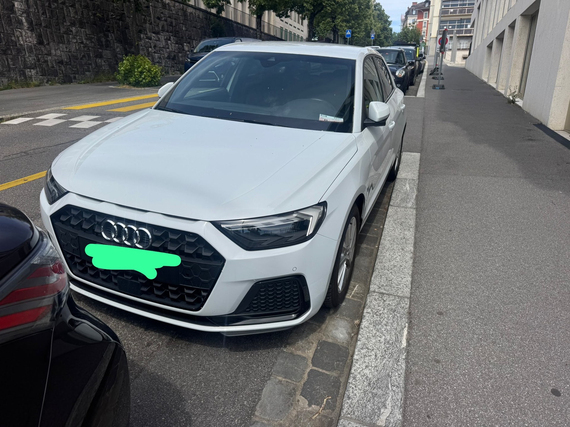 AUDI 1.0 30 TFSI S Line Attraction S-Tronic-image-0