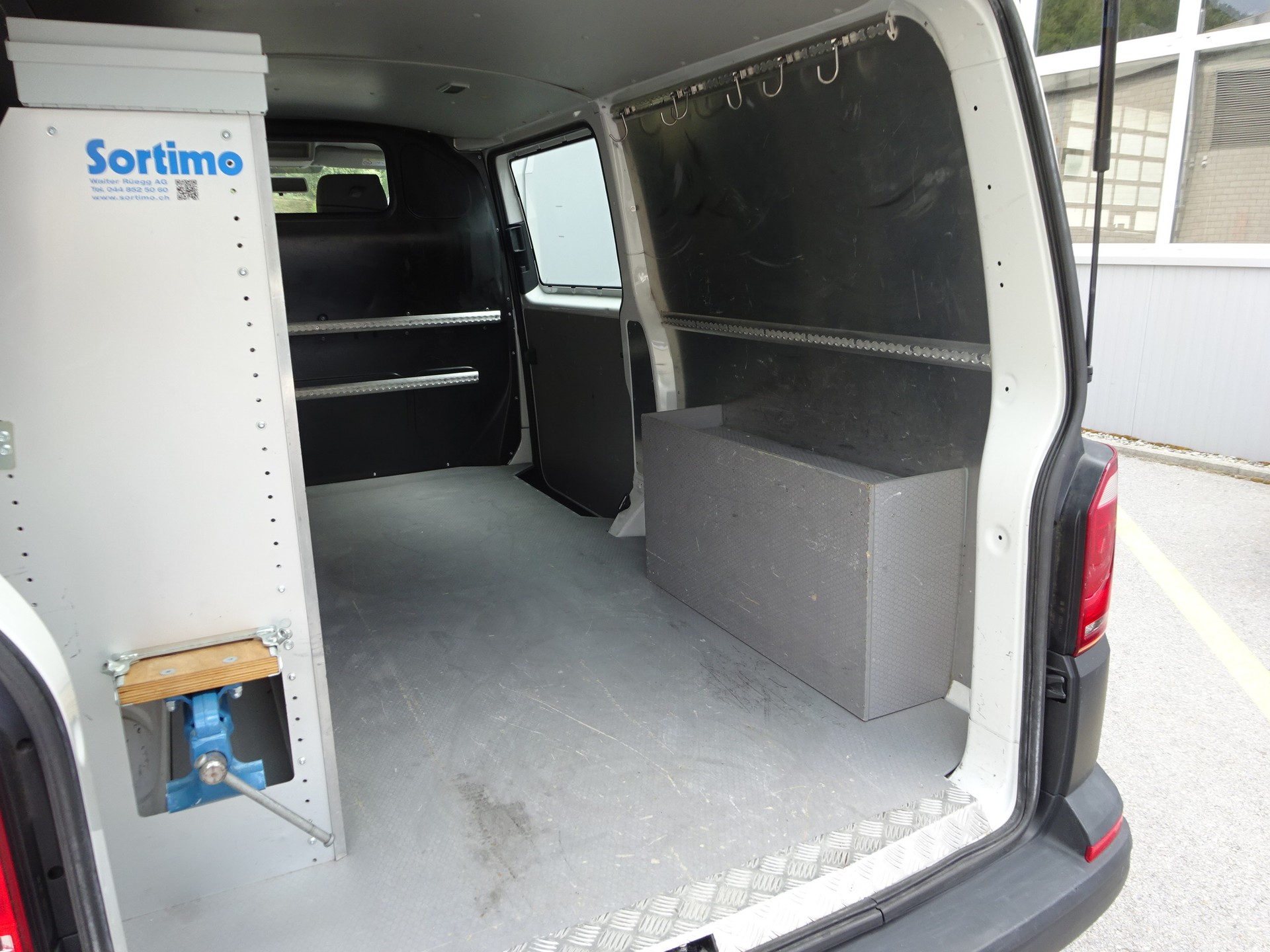 VW T6 2.0 TDI 4Motion-image-25