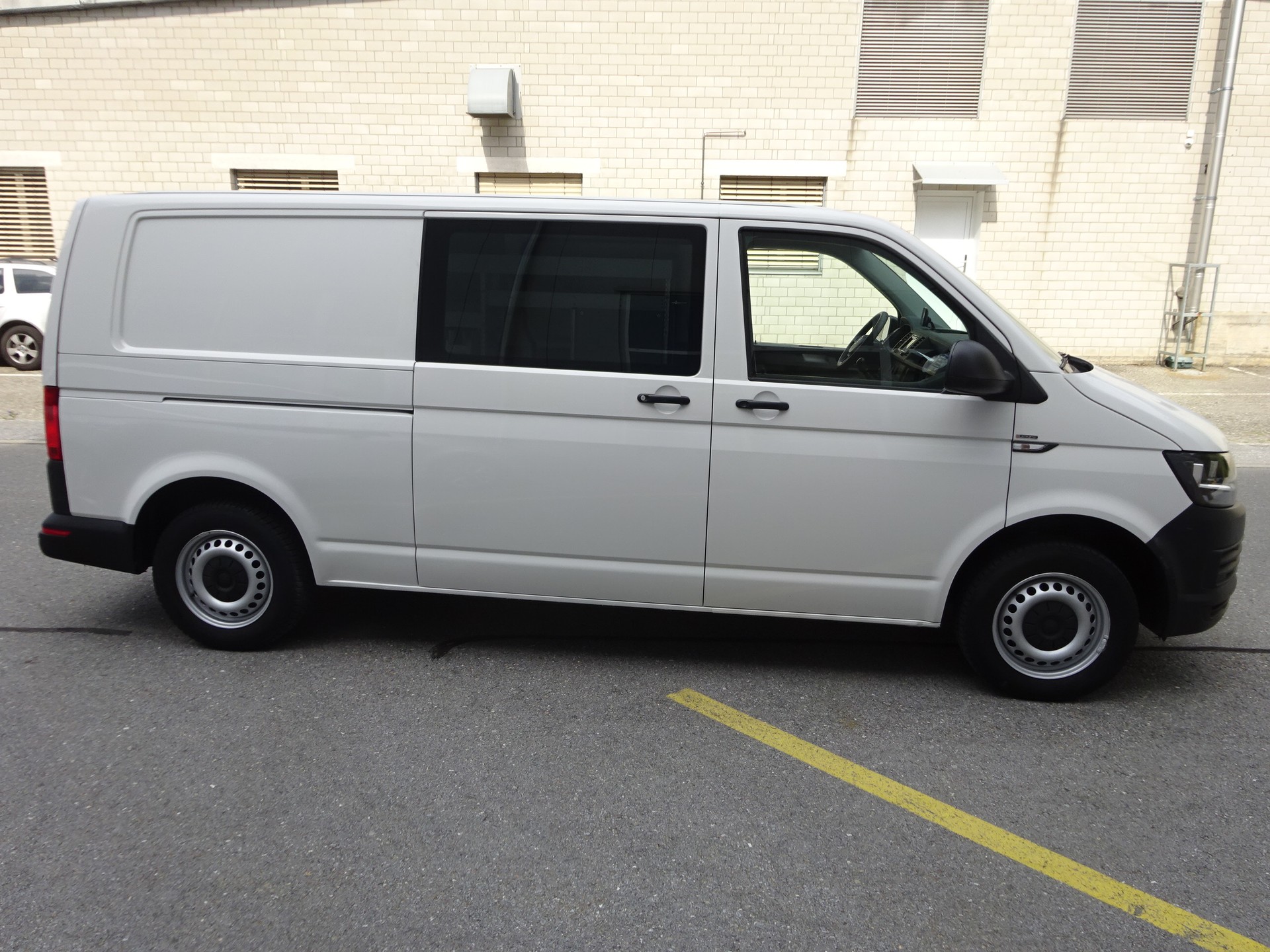 VW T6 2.0 TDI 4Motion-image-3