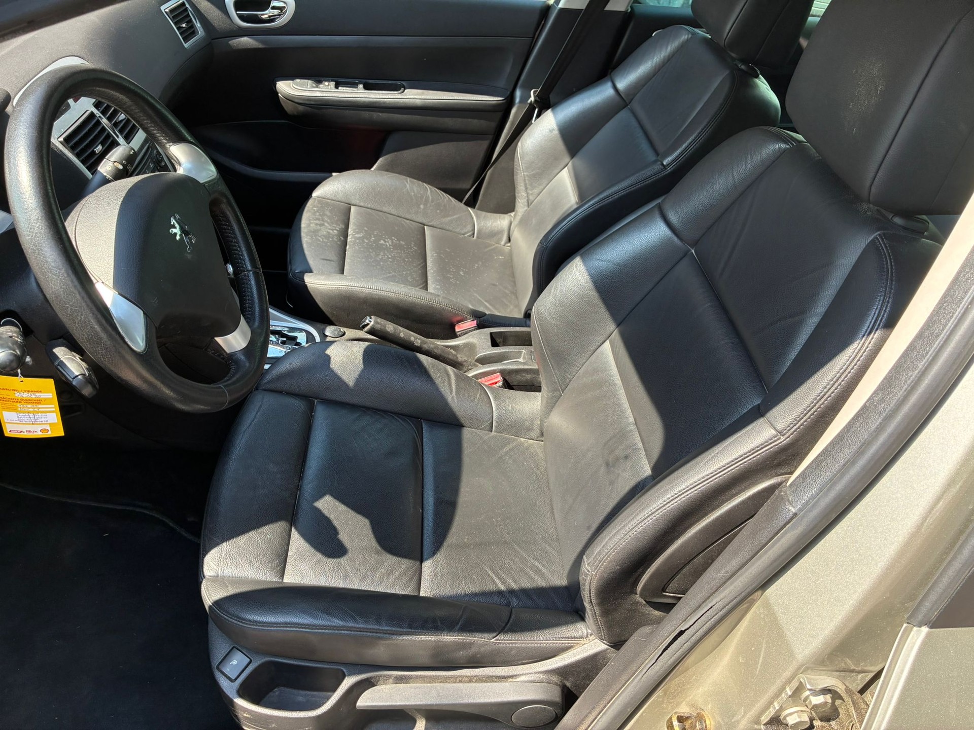 PEUGEOT 307 SW 2.0 16V Premium-image-11