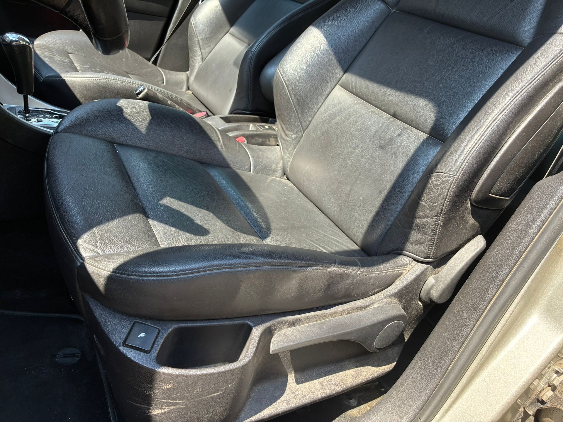 PEUGEOT 307 SW 2.0 16V Premium-image-12