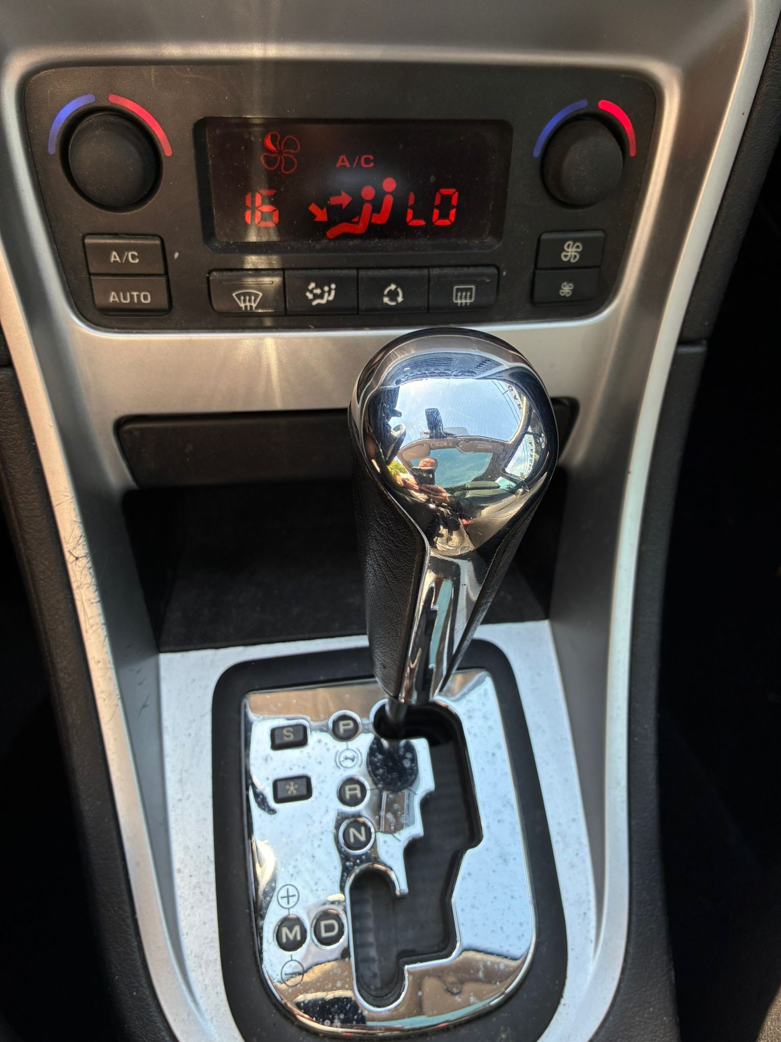 PEUGEOT 307 SW 2.0 16V Premium-image-9