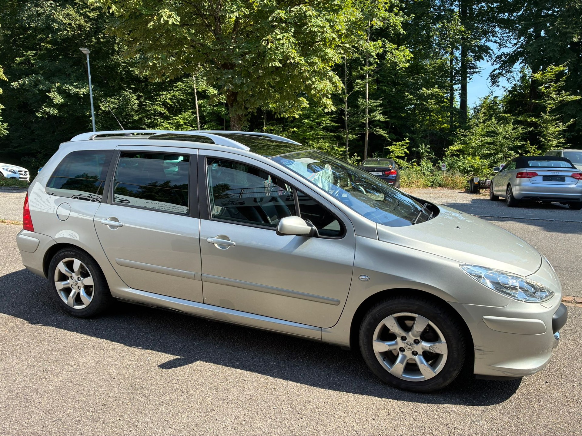 PEUGEOT 307 SW 2.0 16V Premium-image-3