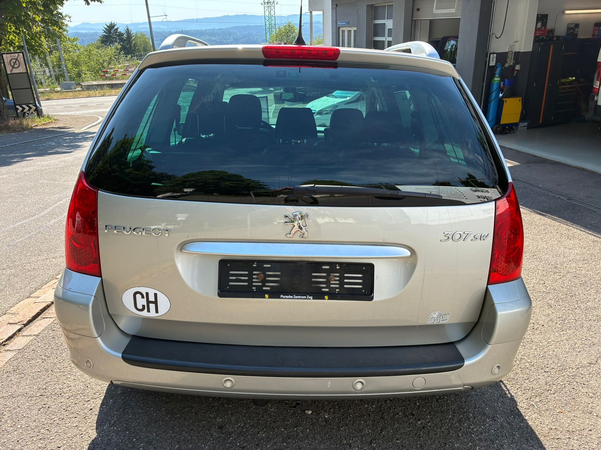 PEUGEOT 307 SW 2.0 16V Premium-image-5