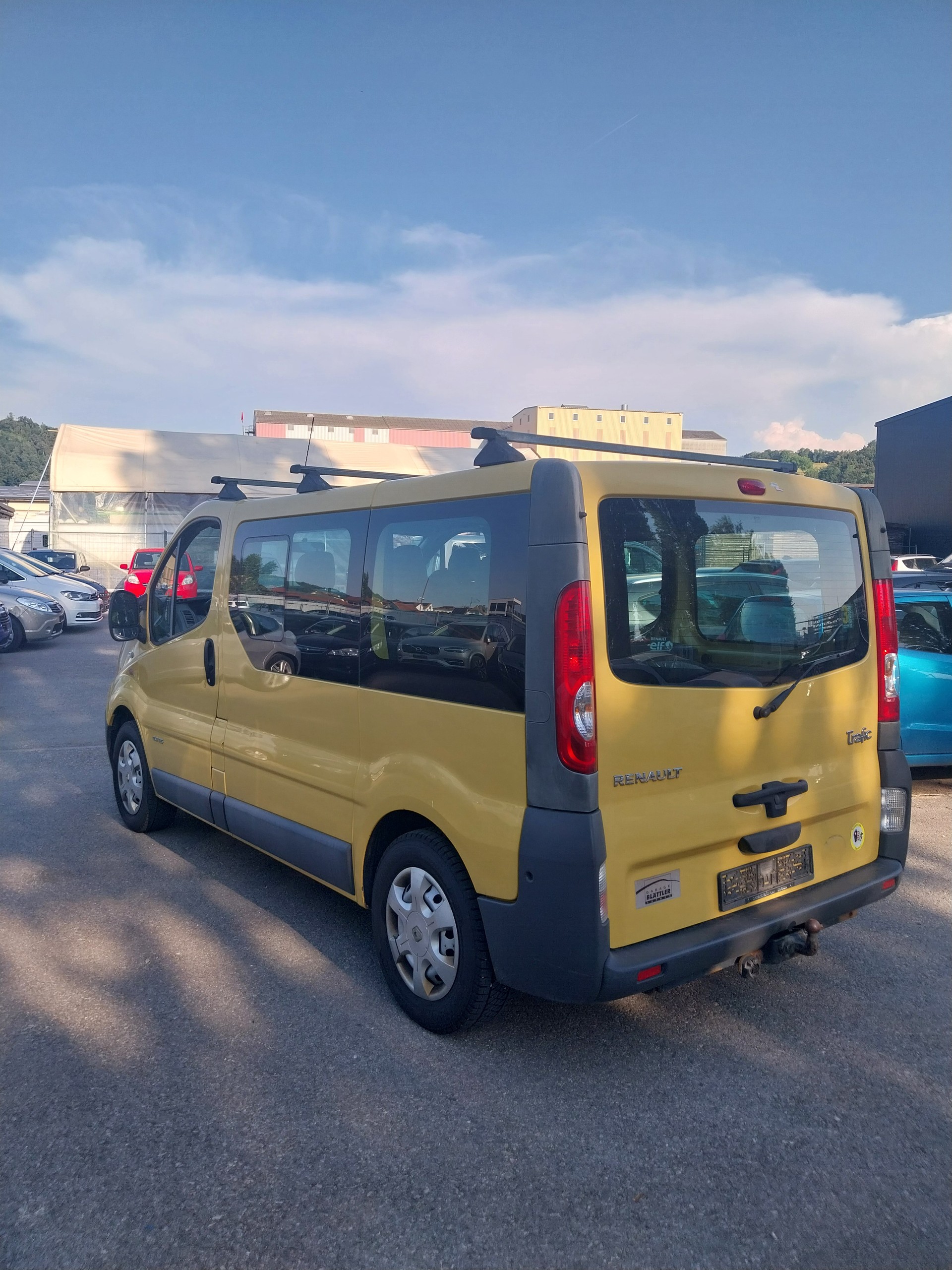 RENAULT Trafic 2.0 dCi Eco Grand Passenger Authentique-image-5