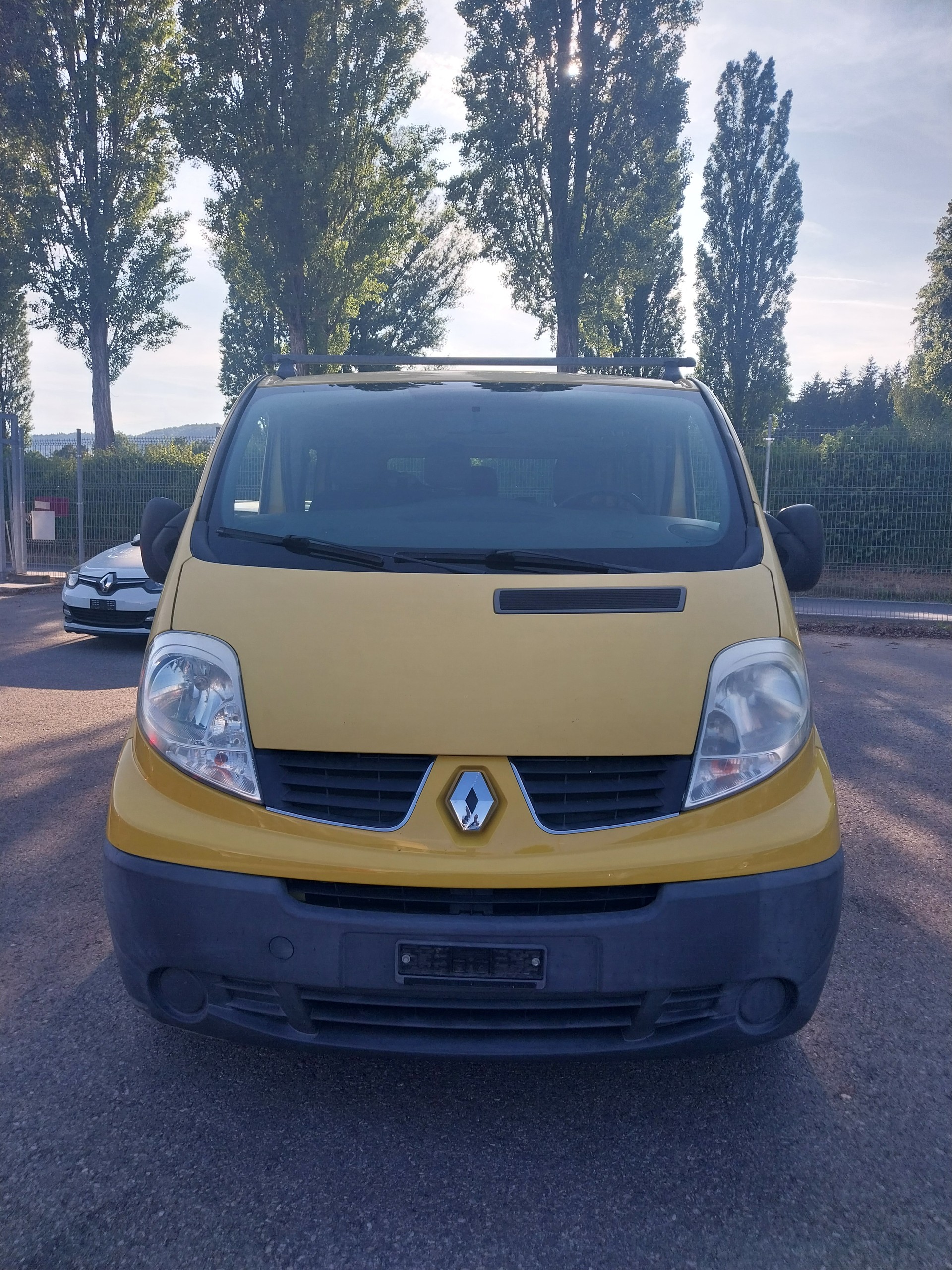 RENAULT Trafic 2.0 dCi Eco Grand Passenger Authentique-image-1