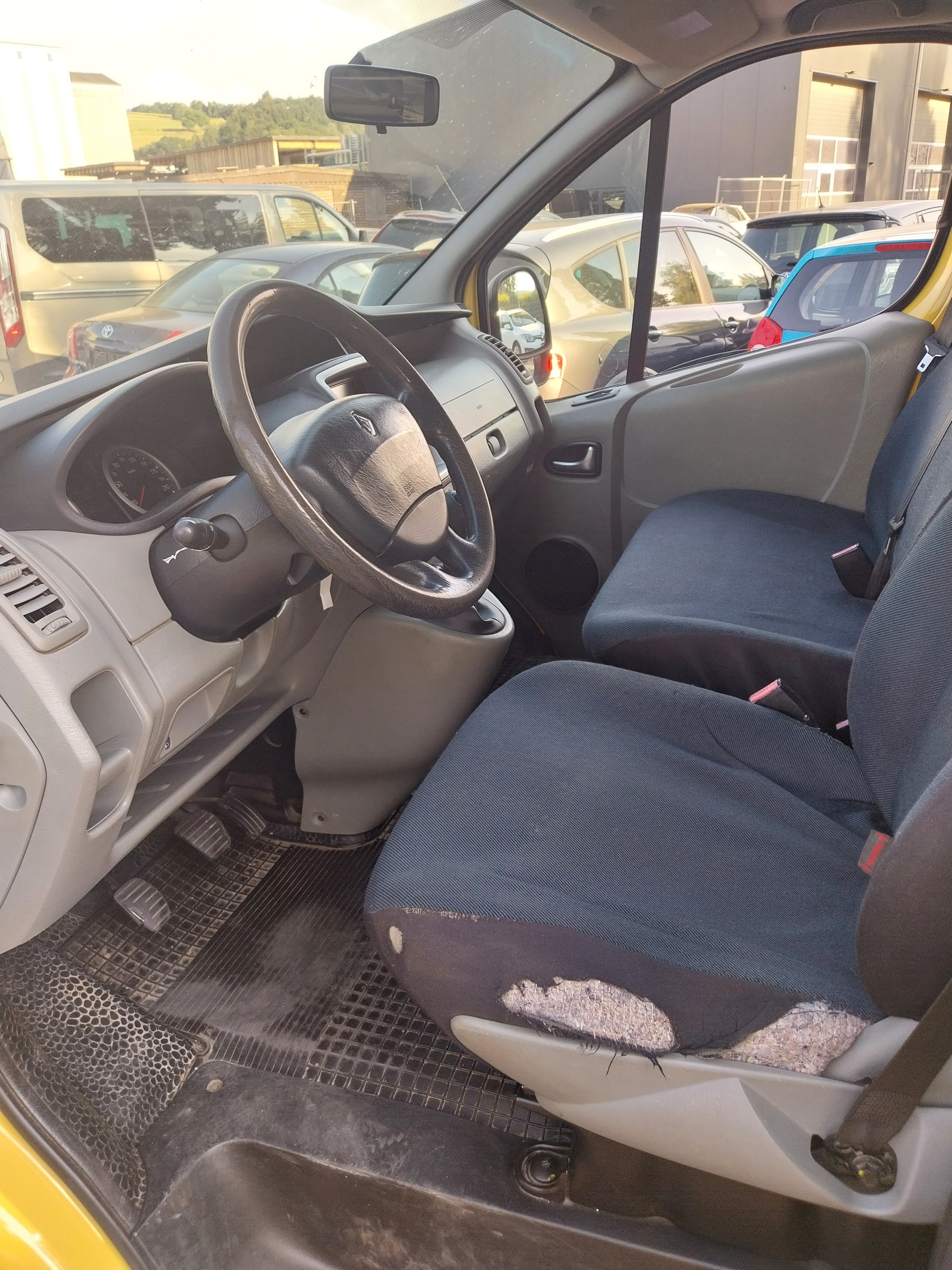 RENAULT Trafic 2.0 dCi Eco Grand Passenger Authentique-image-6