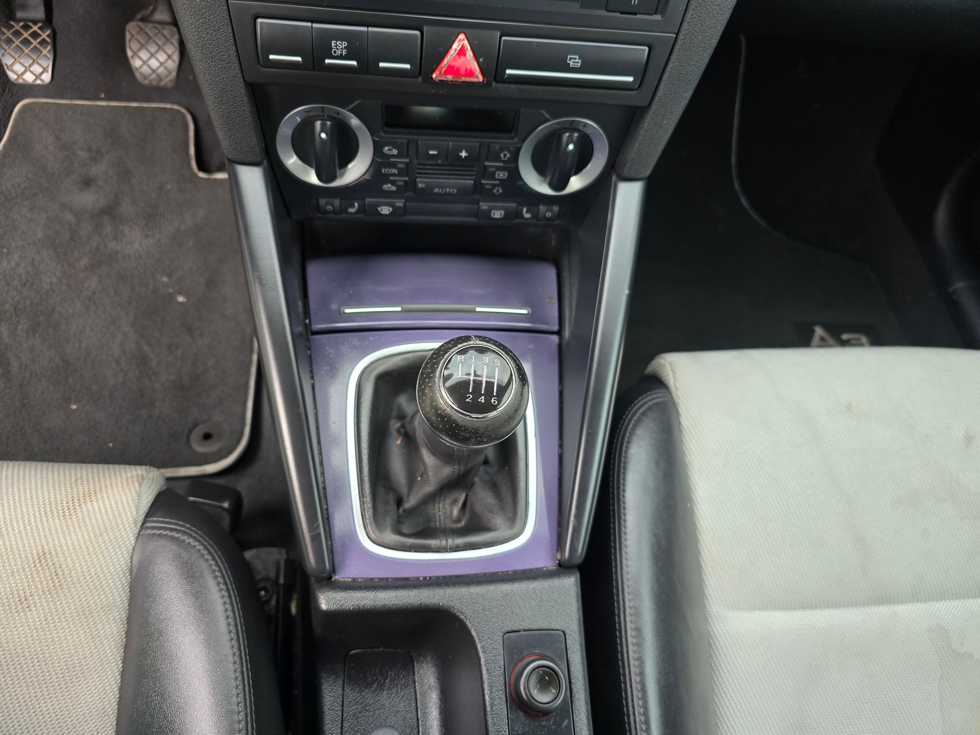 AUDI A3 2.0 FSI Attraction-image-15