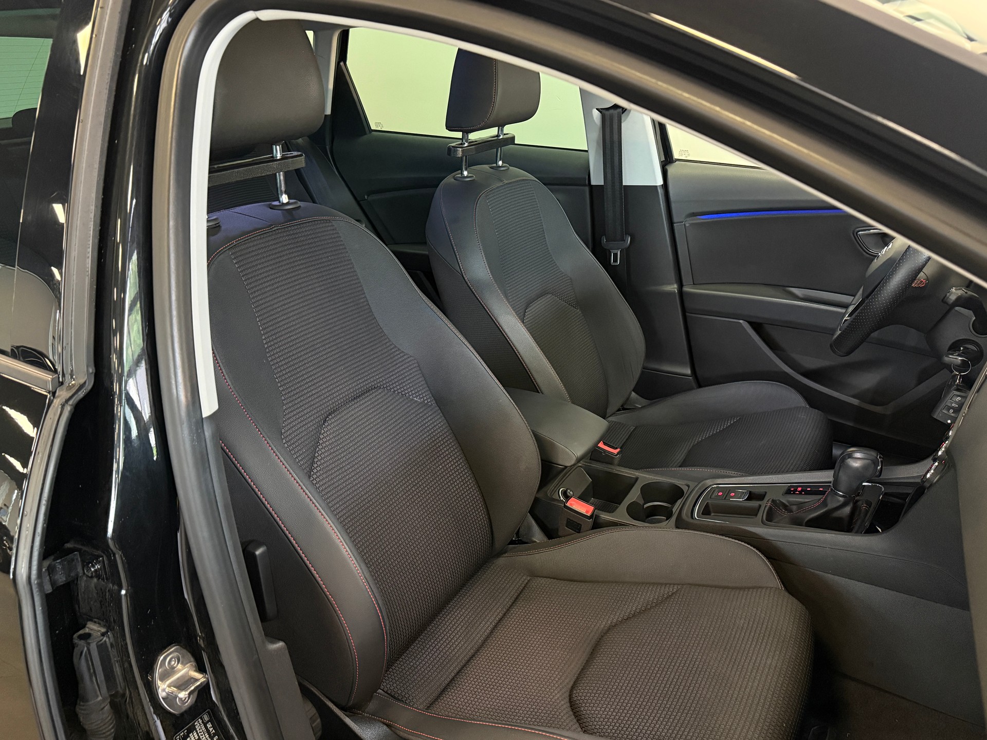 SEAT Leon ST 1.8 TSI FR DSG-image-10