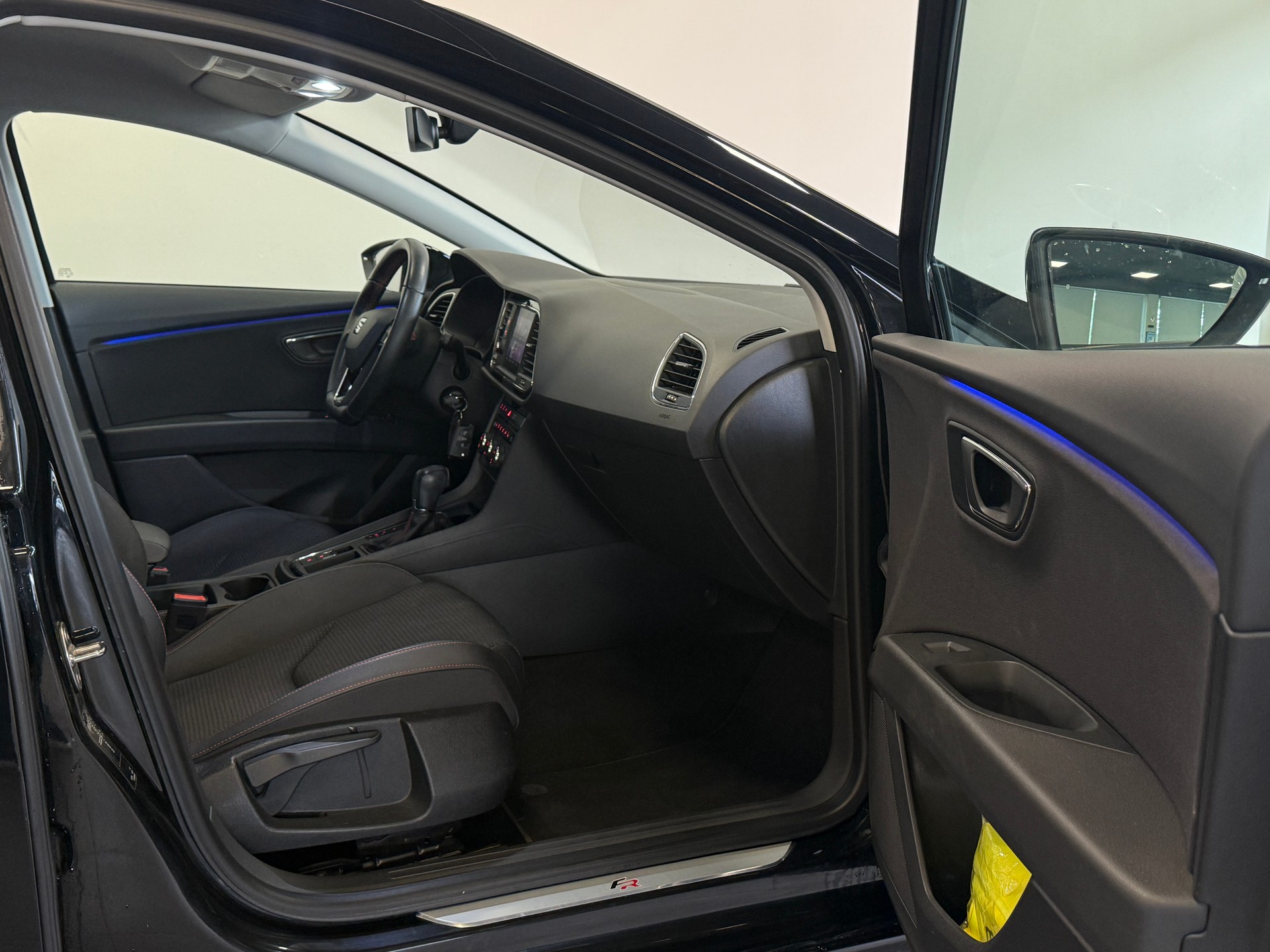 SEAT Leon ST 1.8 TSI FR DSG-image-9