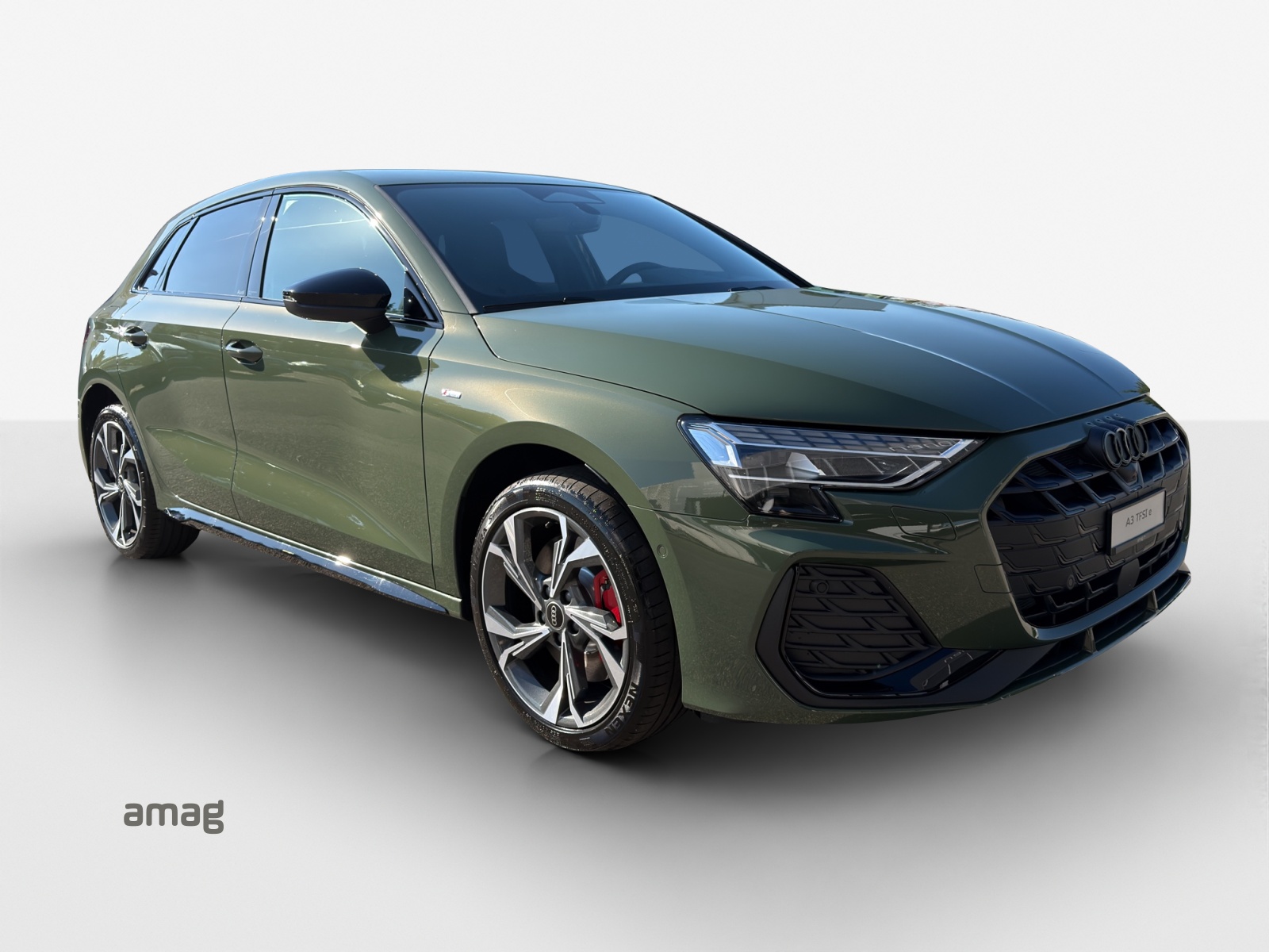 AUDI A3 Sportback TFSI e 200 kW S line Attraction S tronic-image-5