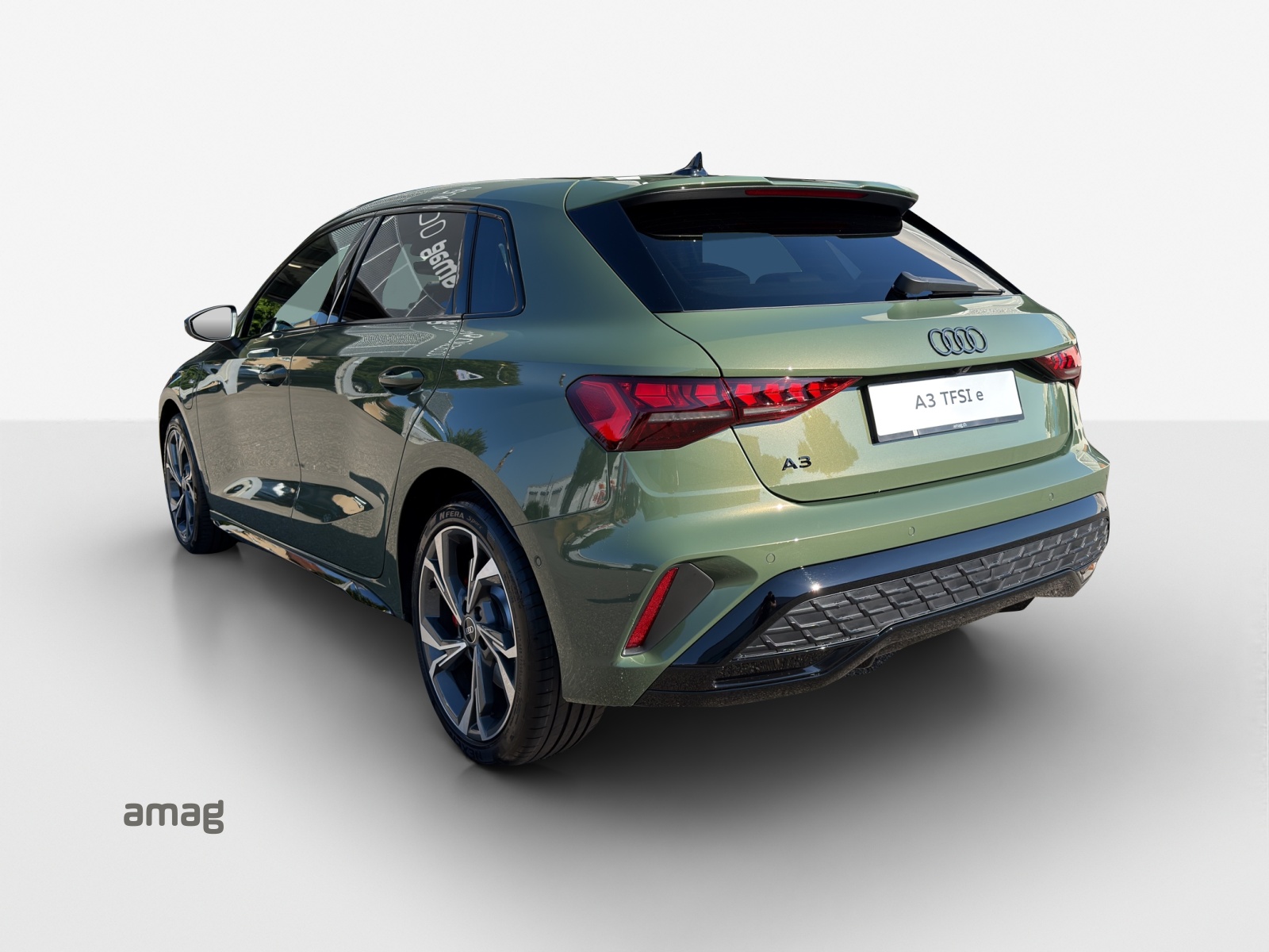 AUDI A3 Sportback TFSI e 200 kW S line Attraction S tronic-showroom-element-2