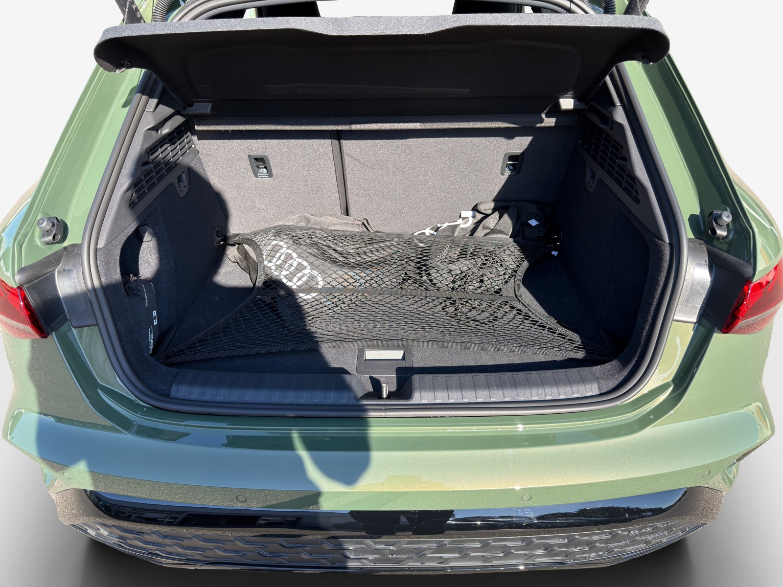 AUDI A3 Sportback TFSI e 200 kW S line Attraction S tronic-image-12