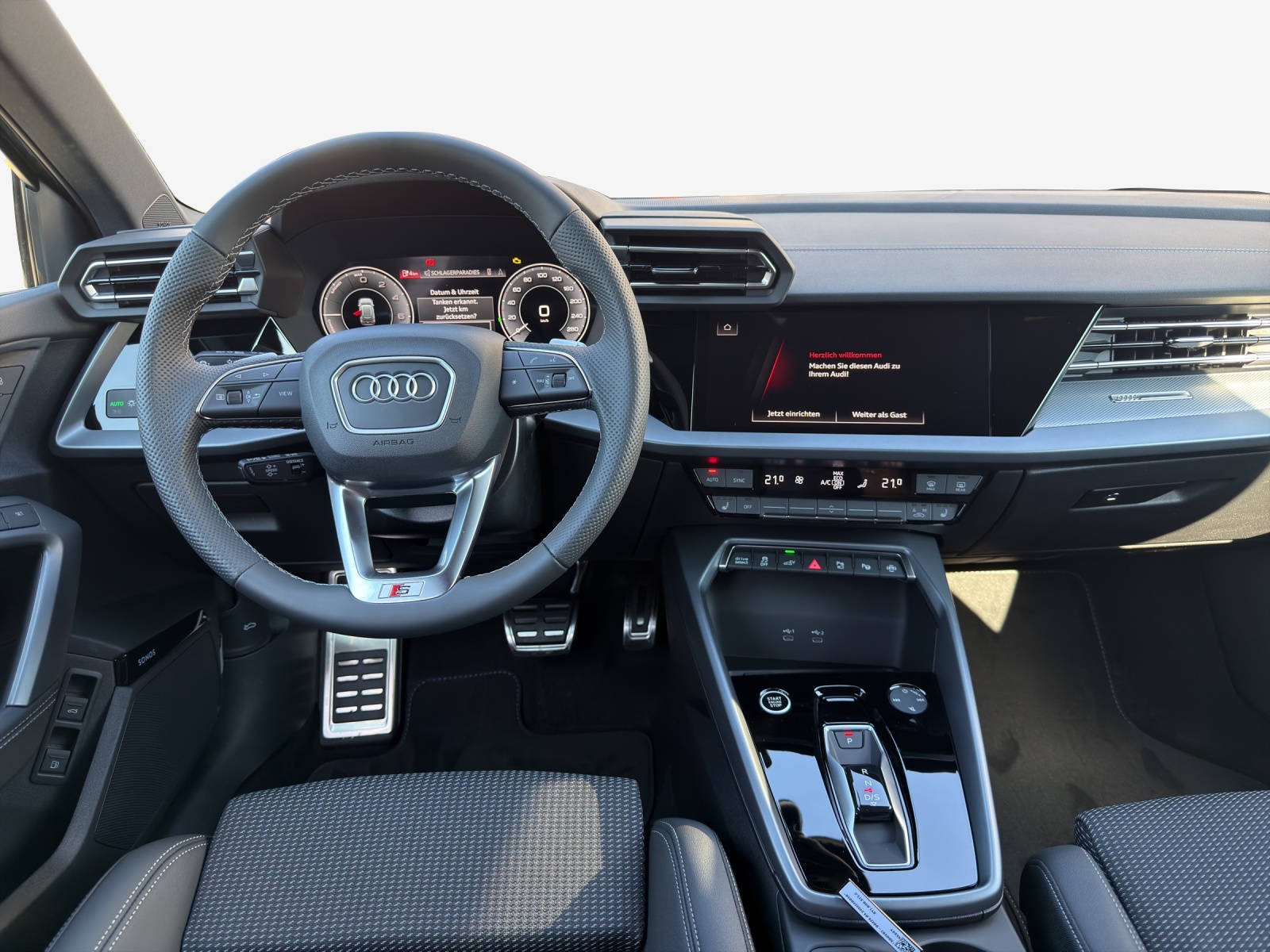AUDI A3 Sportback TFSI e 200 kW S line Attraction S tronic-image-8