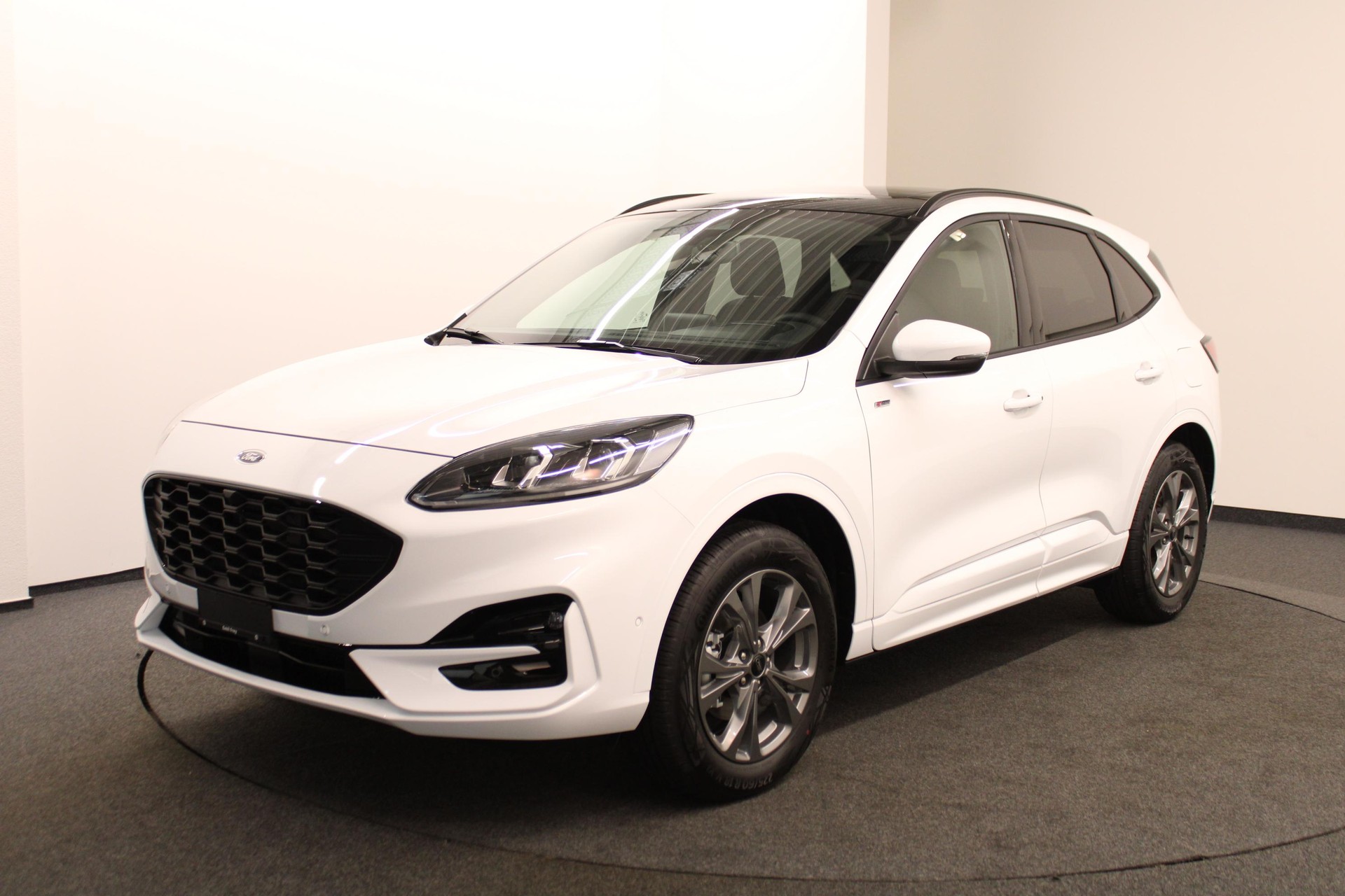 FORD Kuga 2.5 Hybrid ST-Line X 4x4-image-0