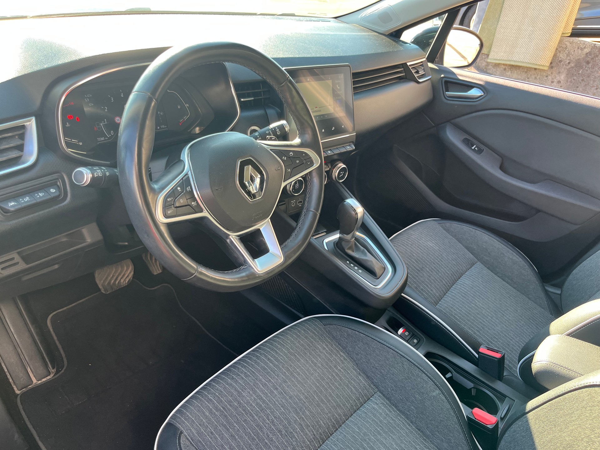 RENAULT Clio 1.3 Intens EDC+++FRISCH AB MFK+++-image-5