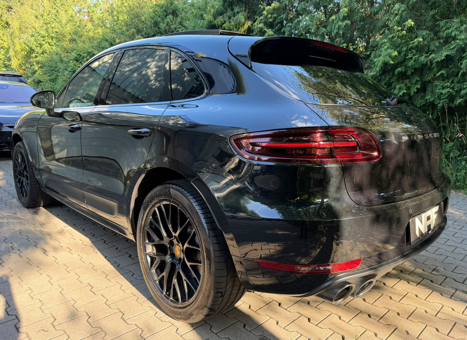 PORSCHE Macan GTS PDK-image-2