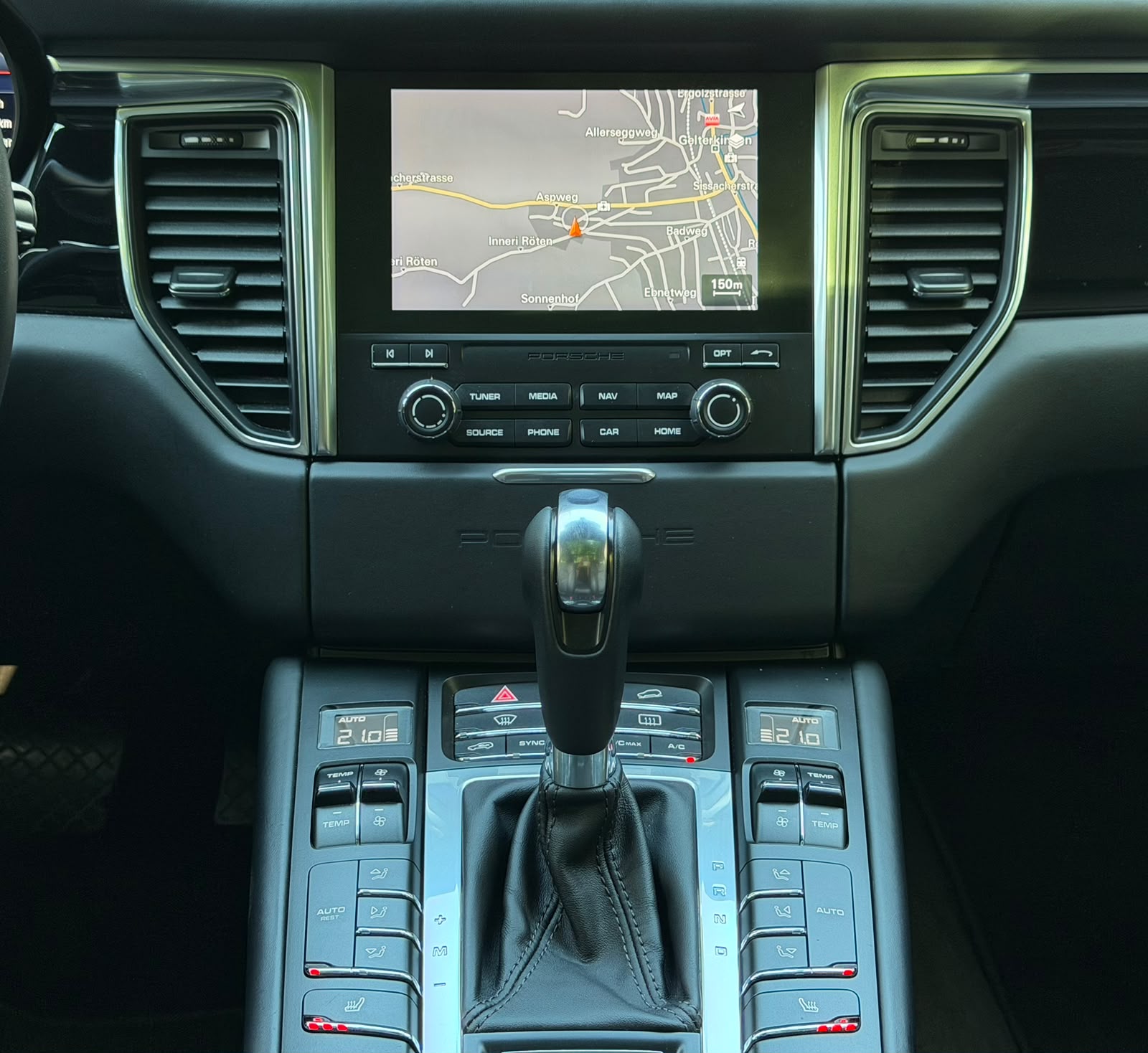 PORSCHE Macan GTS PDK-image-24