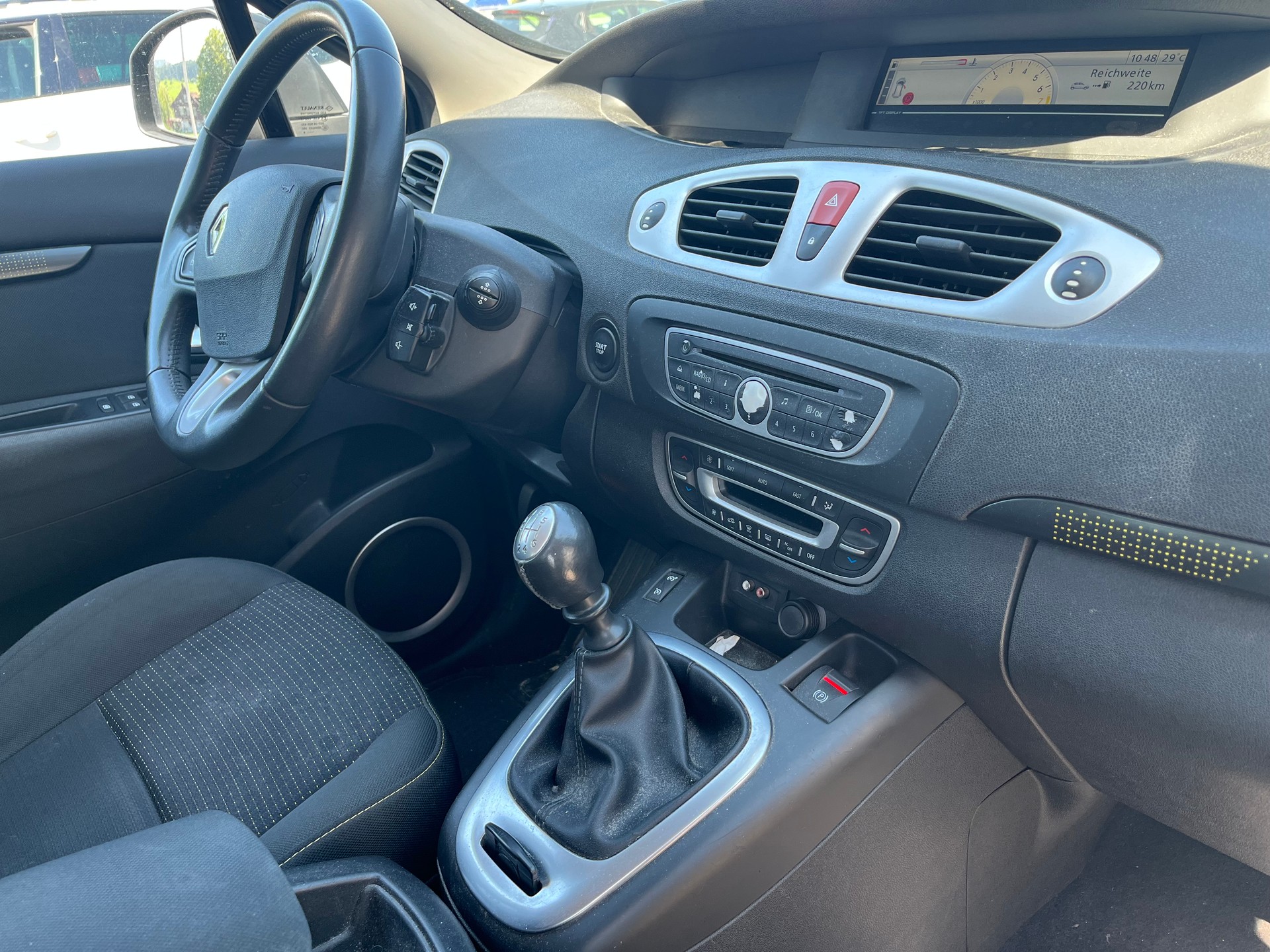 RENAULT Scénic Jg.2009 MFK 11/2025 Benzin 1,4i mit Klimaanlage-image-13