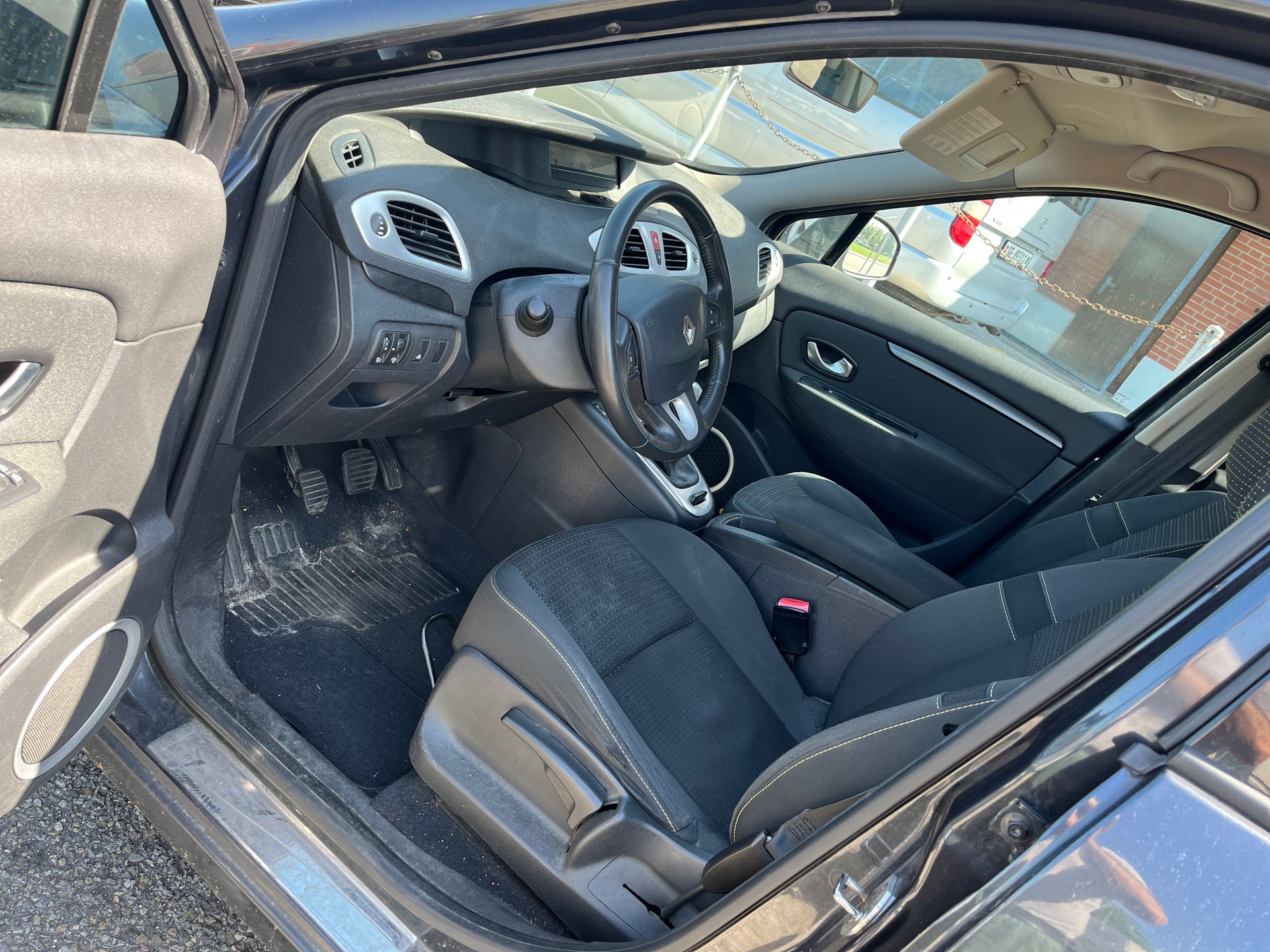 RENAULT Scénic Jg.2009 MFK 11/2025 Benzin 1,4i mit Klimaanlage-image-15