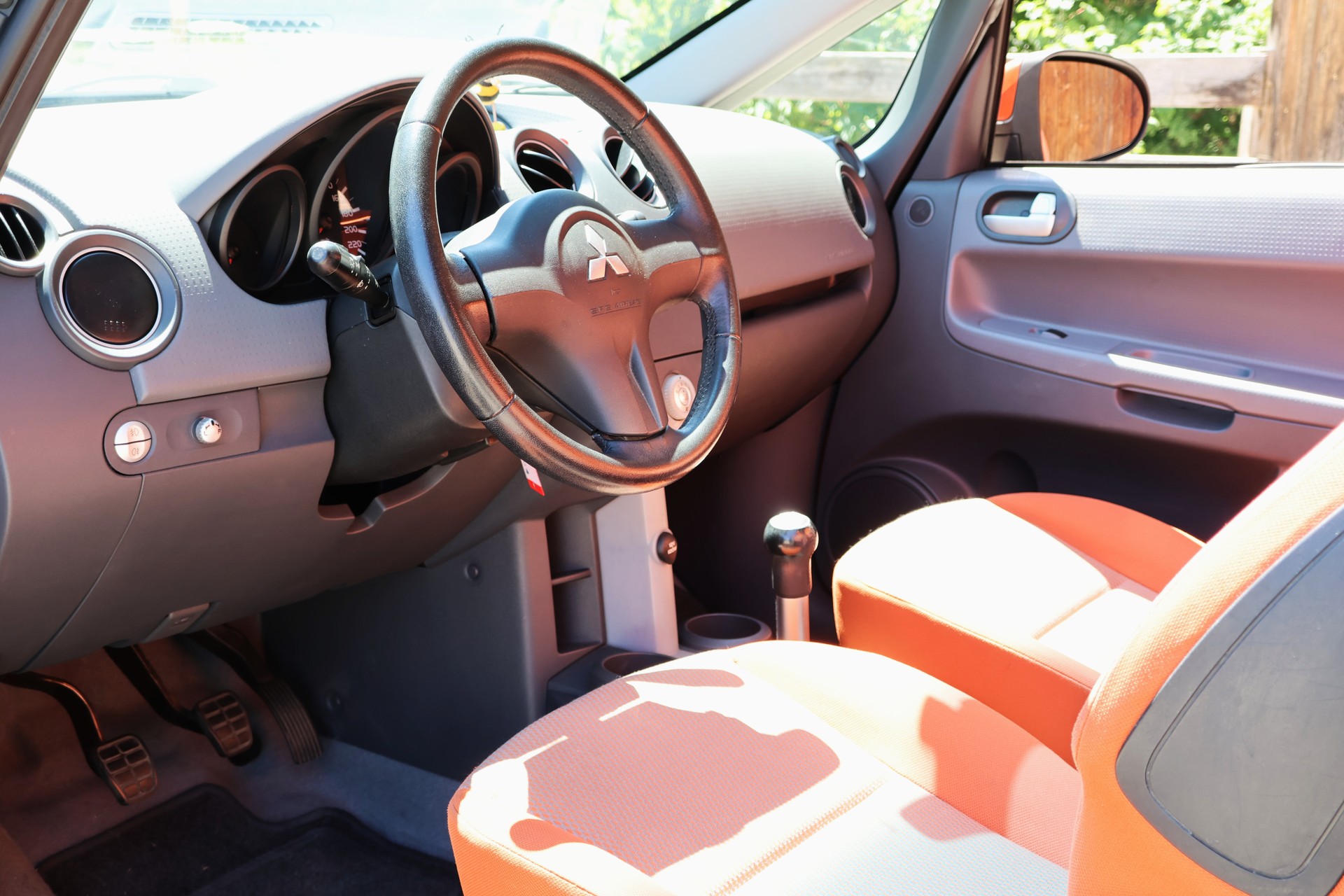 MITSUBISHI Colt Cabriolet 1.5i Invite Cabrio-image-6