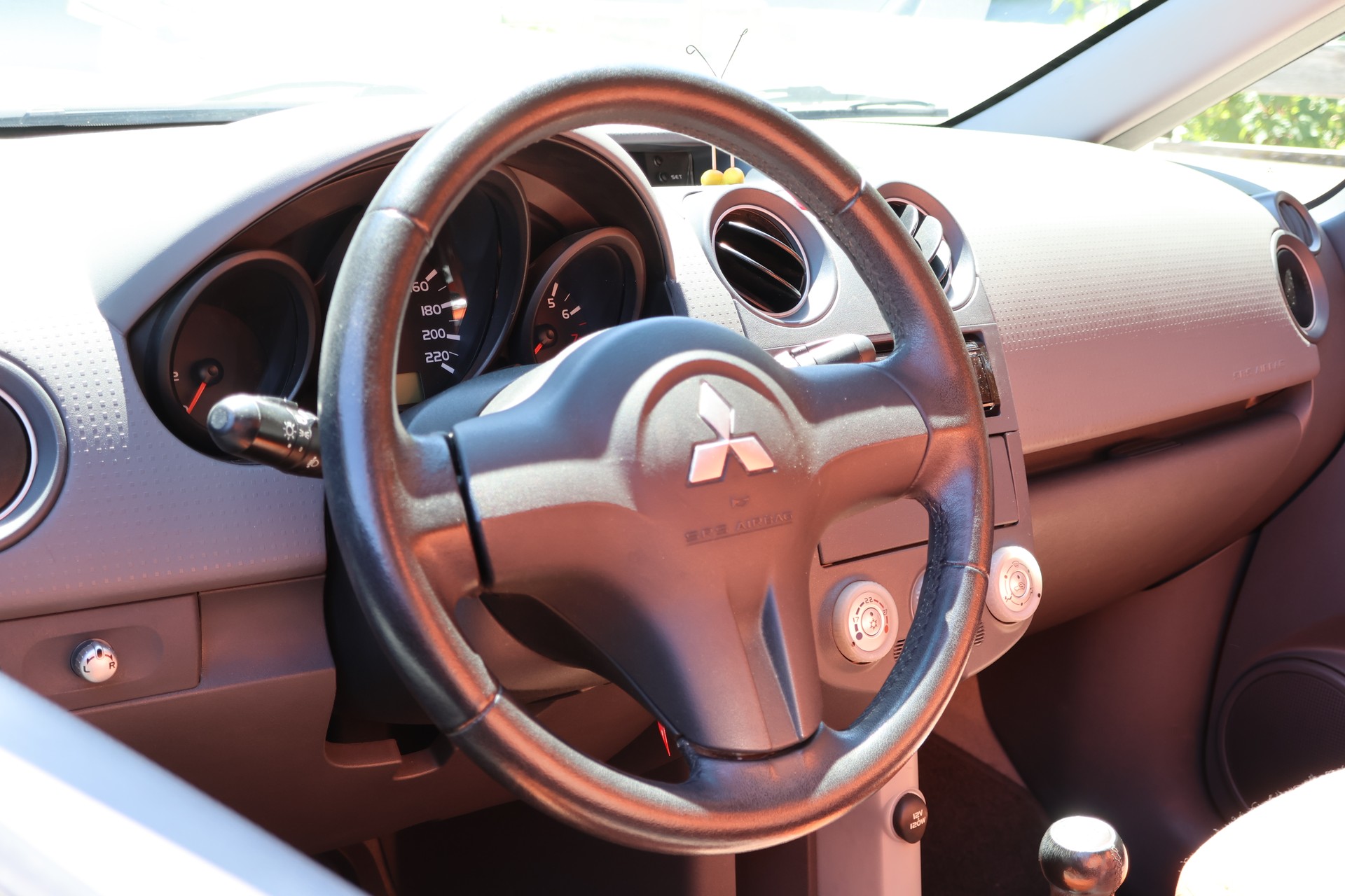 MITSUBISHI Colt Cabriolet 1.5i Invite Cabrio-image-7