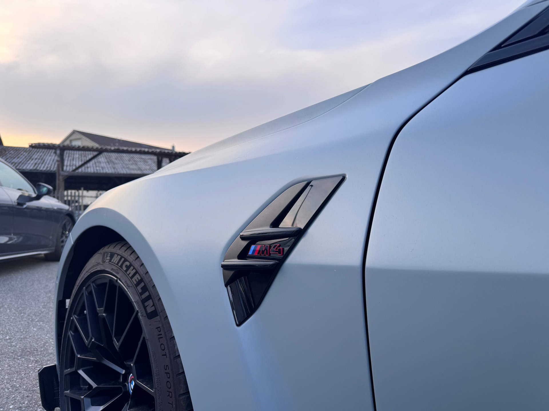 BMW M4 CSL Coupé-image-7