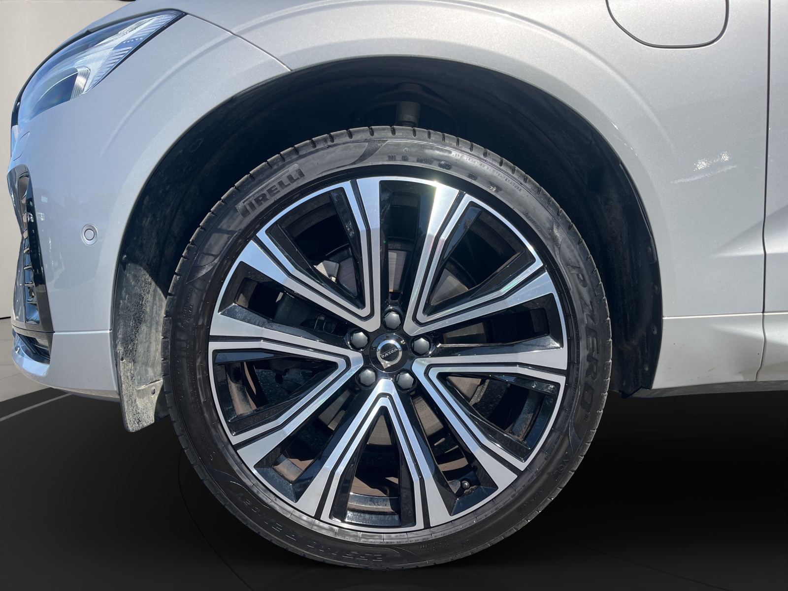 VOLVO XC60 2.0 T6 TE R-Design eAWD-image-8